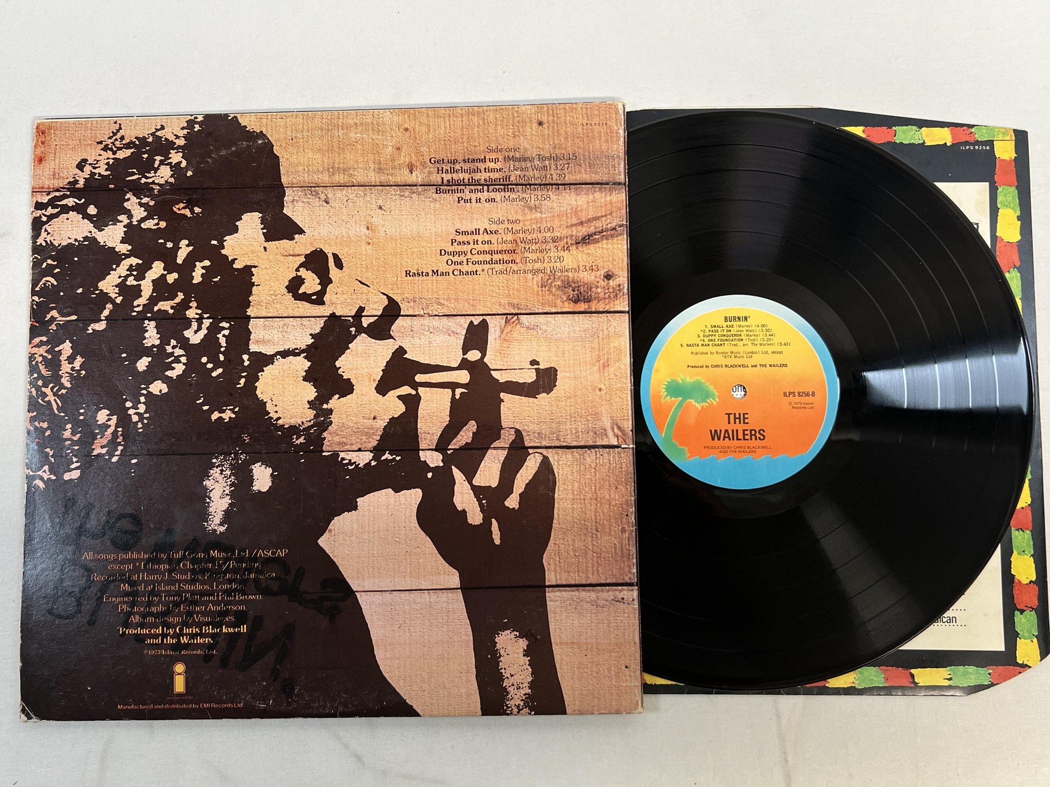 Omslagsbild för skivan THE WAILERS burnin LP UK ISLAND ILPS 9256