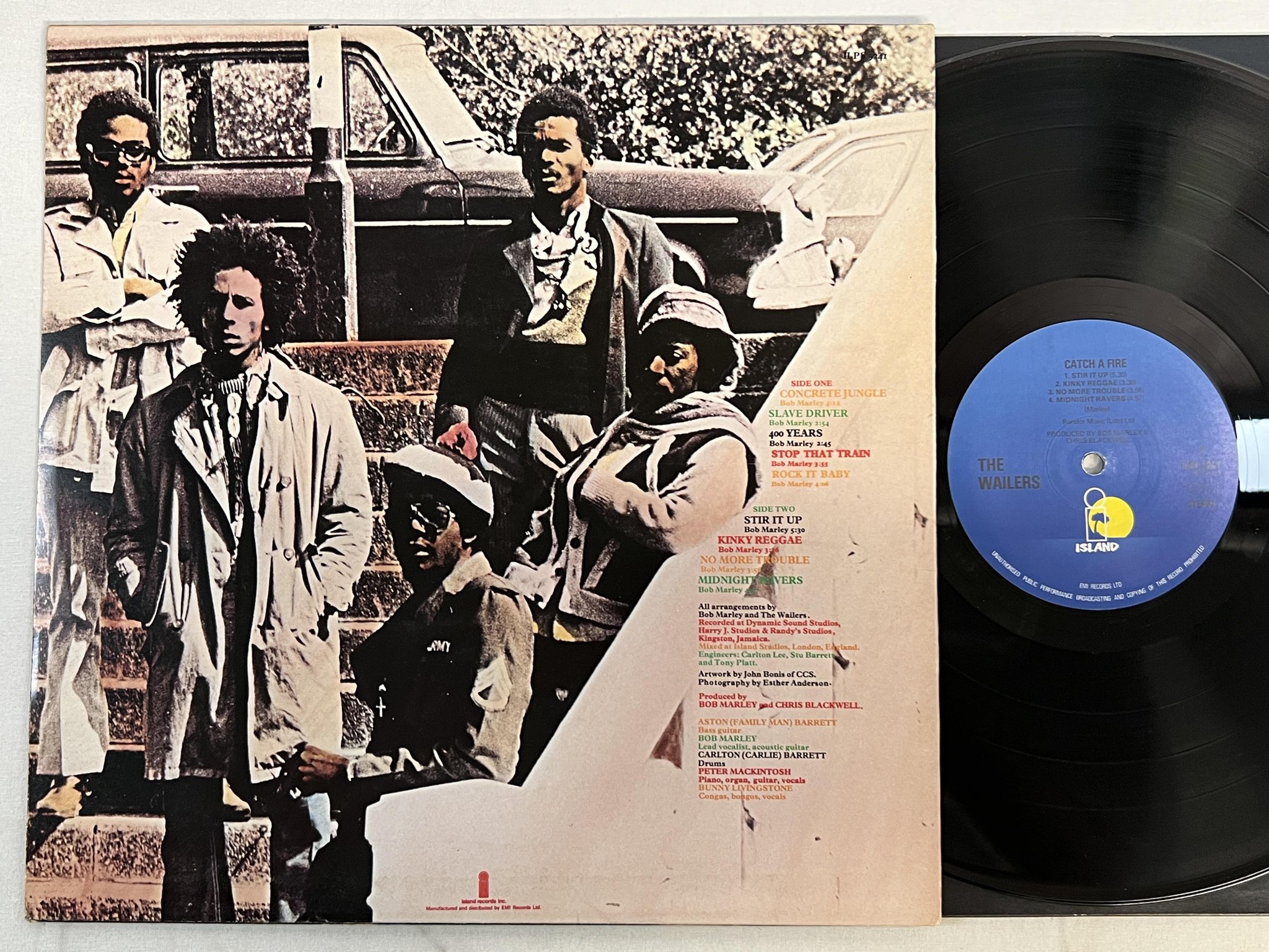 Omslagsbild för skivan THE WAILERS catch a fire LP UK ISLAND ILPS 9241