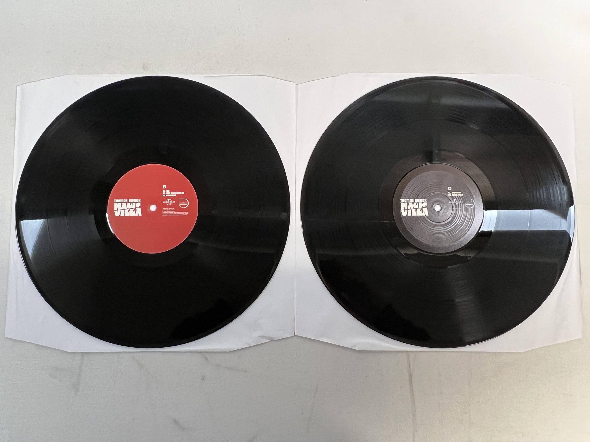 Omslagsbild för skivan THOMAS RUSIAK magic villa 2xLP 2000 Swe UNIVERSAL 157 615-1