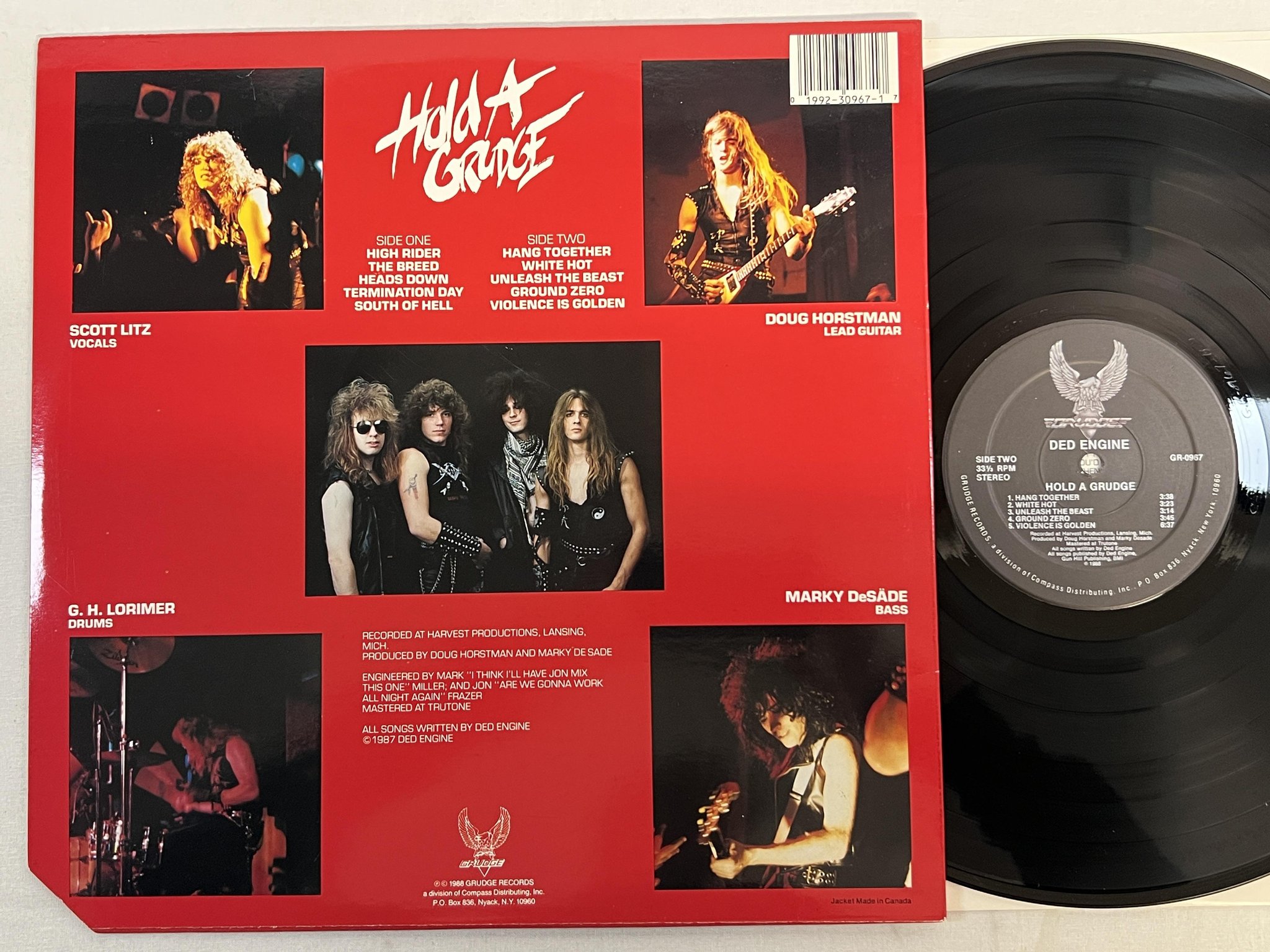 Omslagsbild för skivan DAD ENGINE Hold A Grudge LP -88 US GRUDGE GR-0967