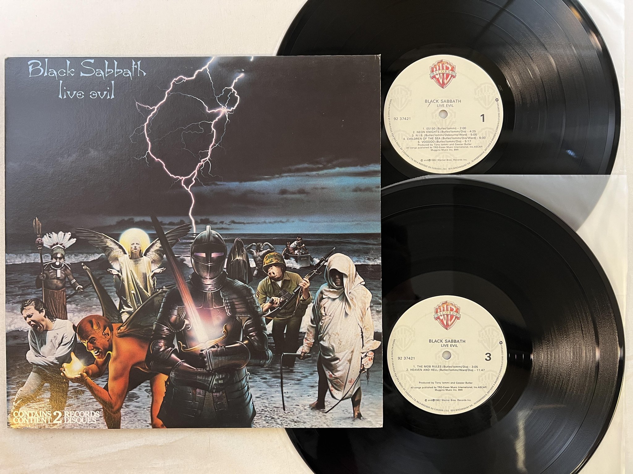 Omslagsbild för skivan BLACK SABBATH live evil 2xLP -82 Can WARNER 92 37421