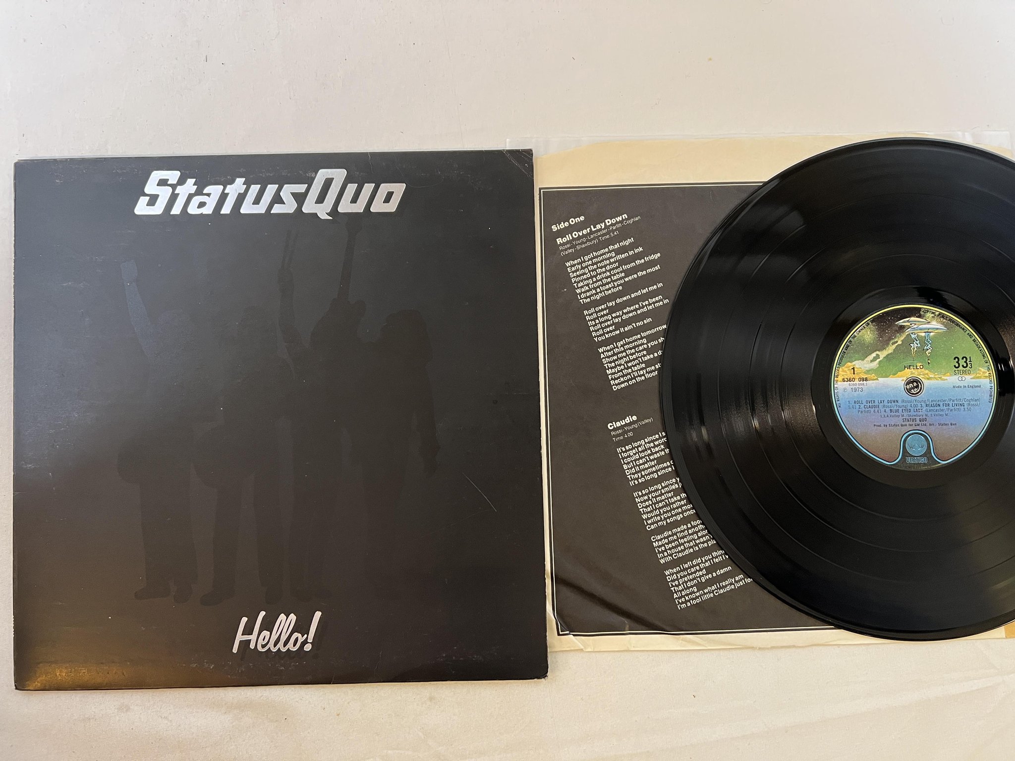 Omslagsbild för skivan STATUS QUO hello LP -73 UK VERTIGO 6360 098 w/ POSTER