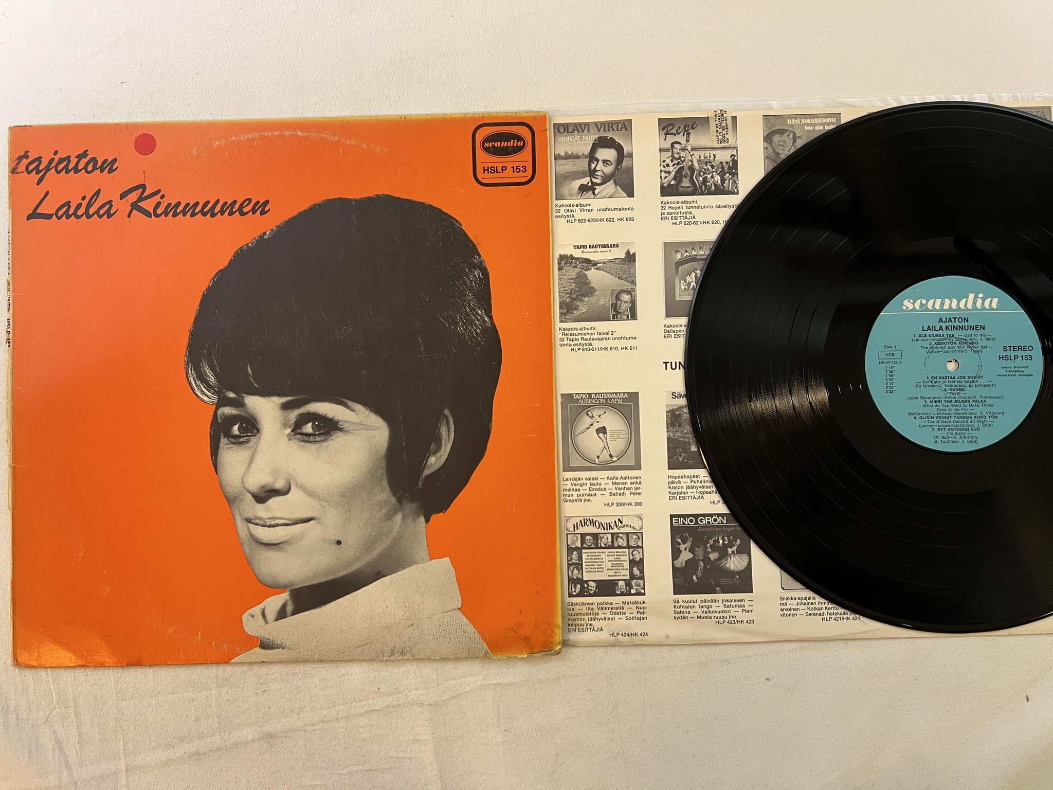 Omslagsbild för skivan LAILA KINNUNEN Ajaton LP -74 Fin SCANDIA HSLP 153