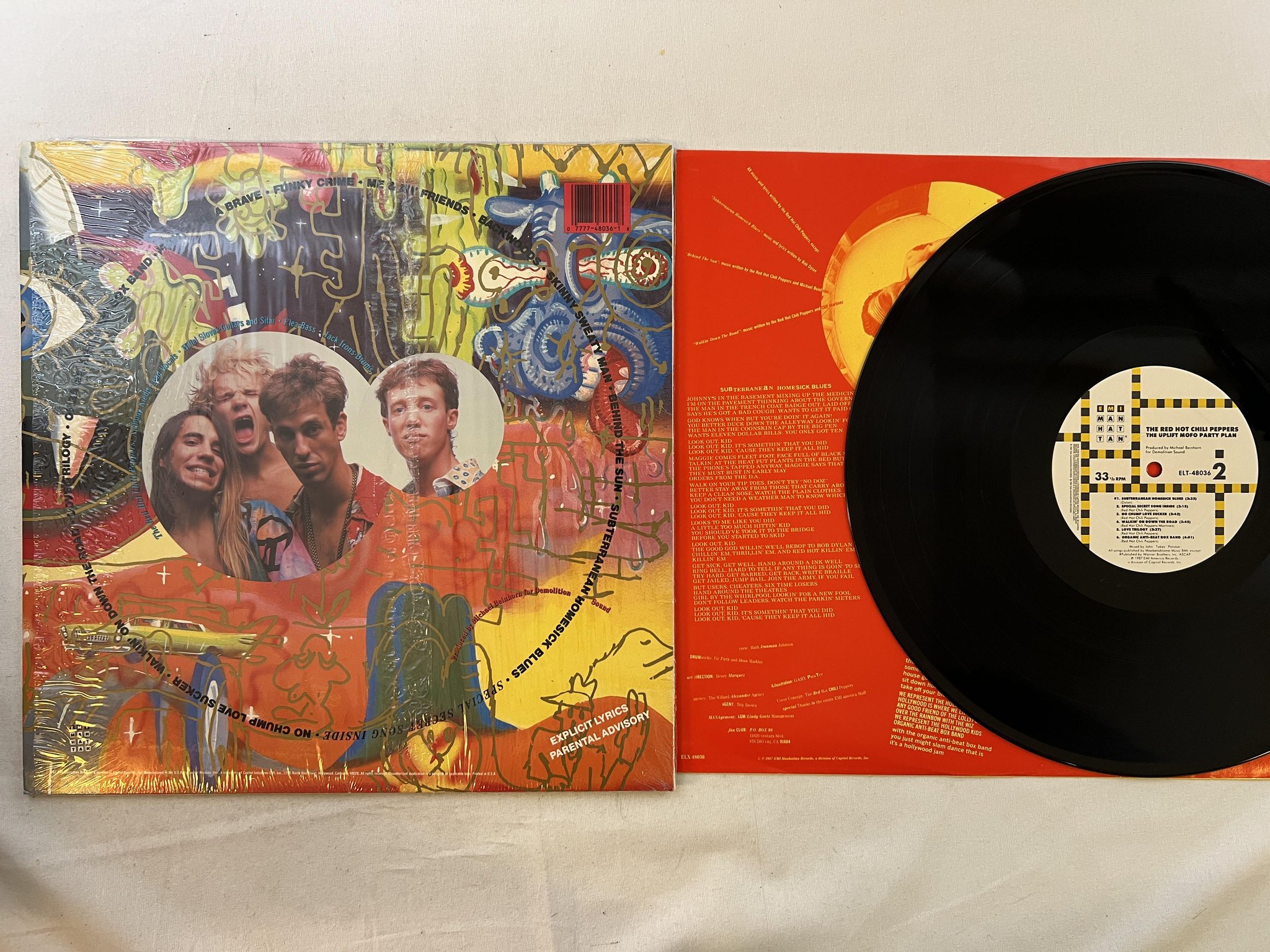 Omslagsbild för skivan THE RED HOT CHILI PEPPERS The Uplift Mofo Party Plan LP -87 US EMI ELT-48036