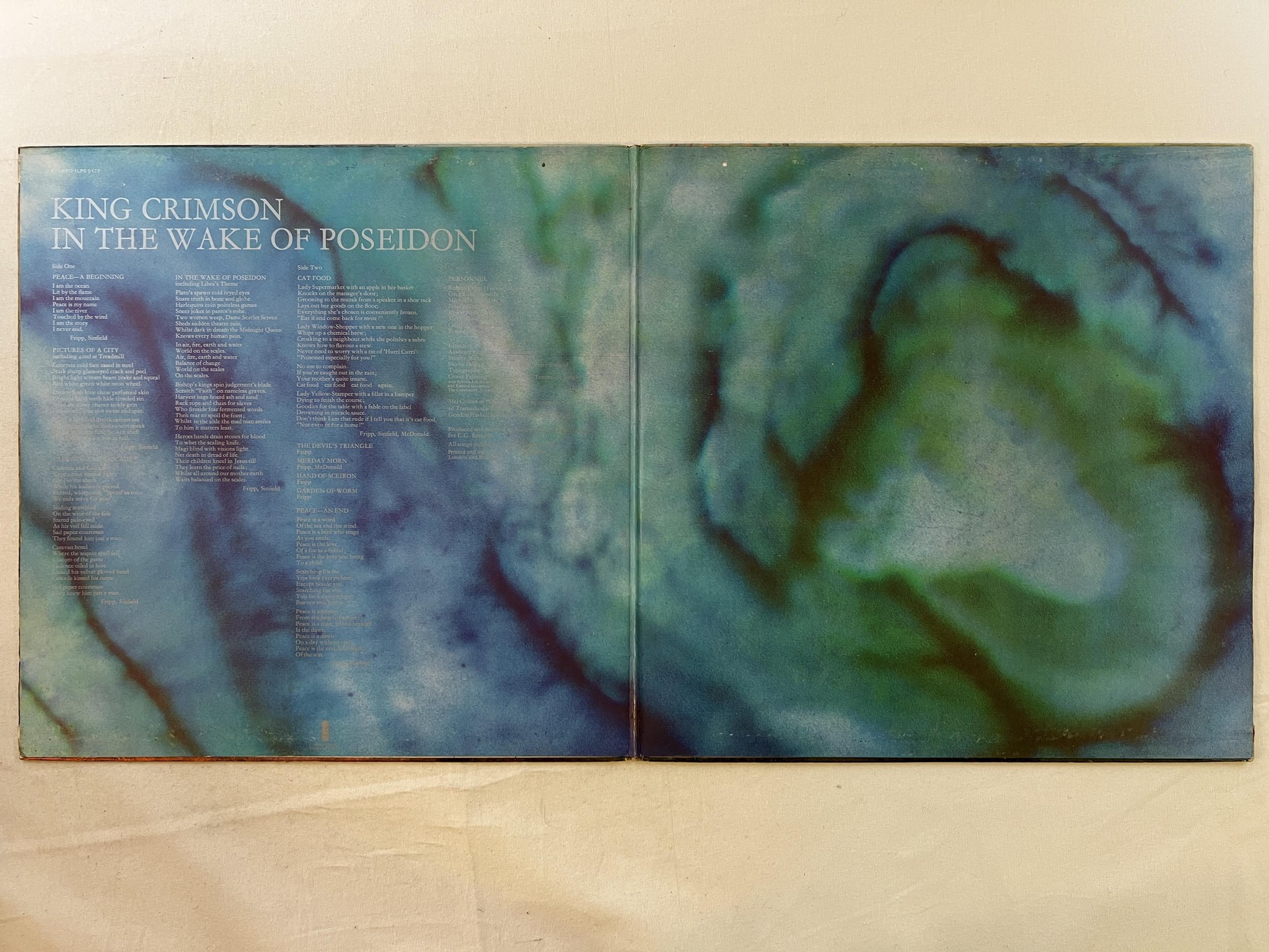 Omslagsbild för skivan KING CRIMSON in the wake of poseidon LP -70 UK ISLAND ILPS 9127