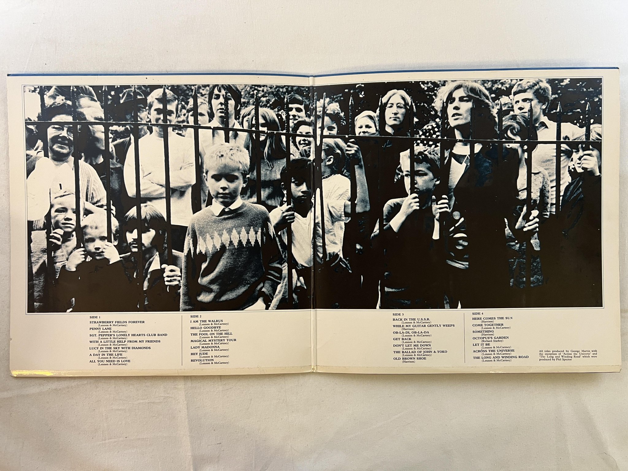 Omslagsbild för skivan THE BEATLES 1967-1970 2xLP -78 UK APPLE PCSPB 718 ** blue vinyl **