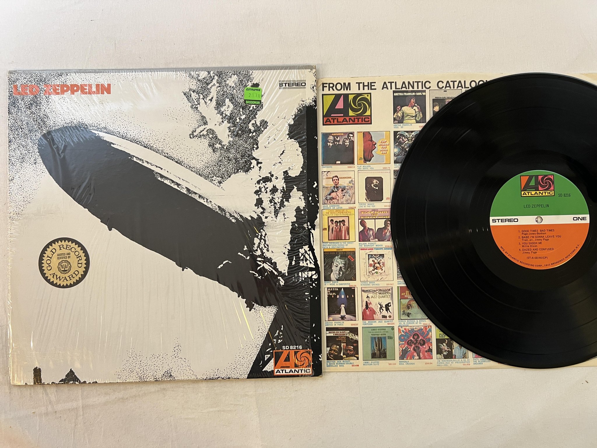 Omslagsbild för skivan LED ZEPPELIN s/t LP US ATLANTIC SD 8216 ** GREY BAR COVER **