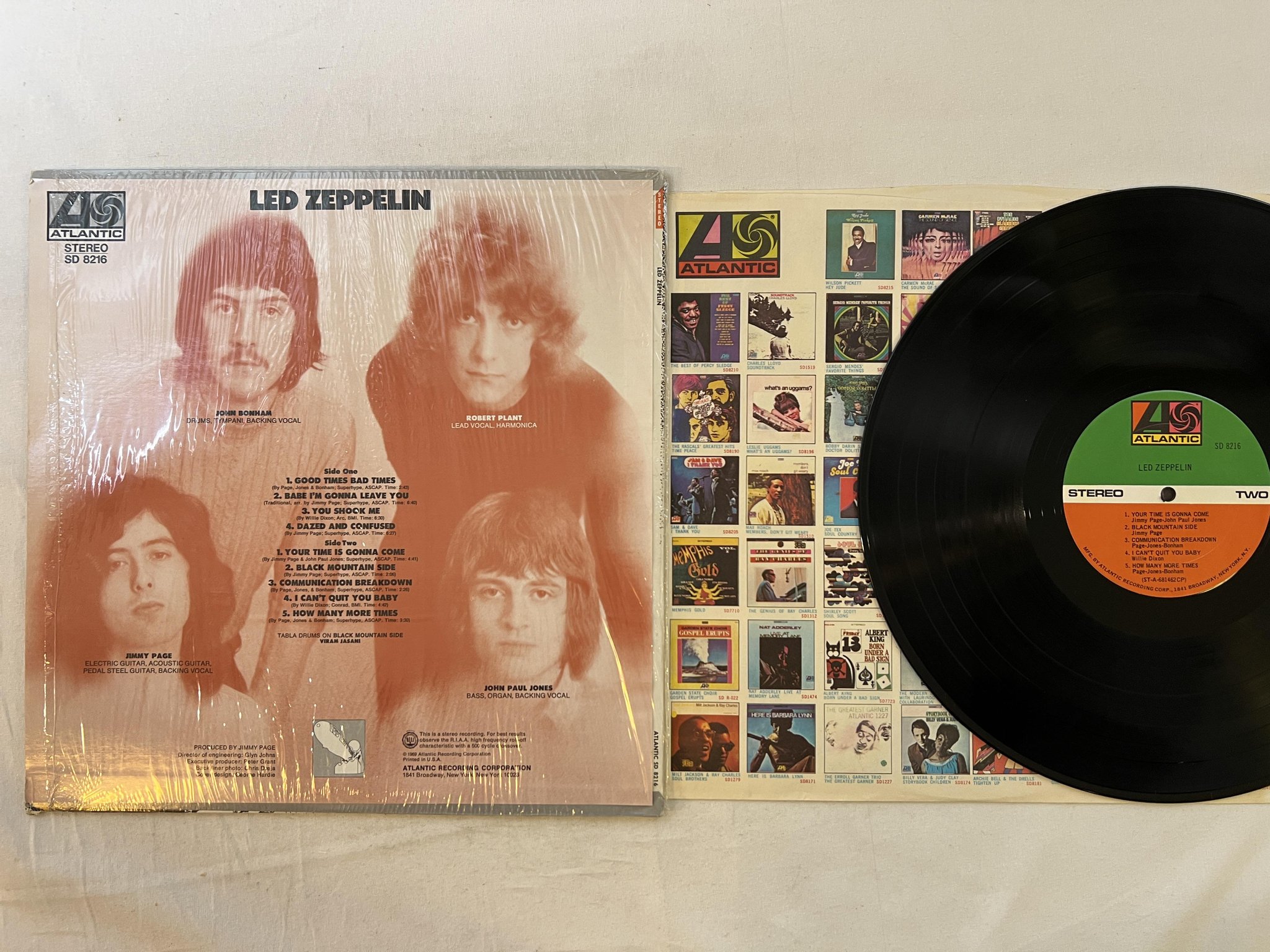 Omslagsbild för skivan LED ZEPPELIN s/t LP US ATLANTIC SD 8216 ** GREY BAR COVER **