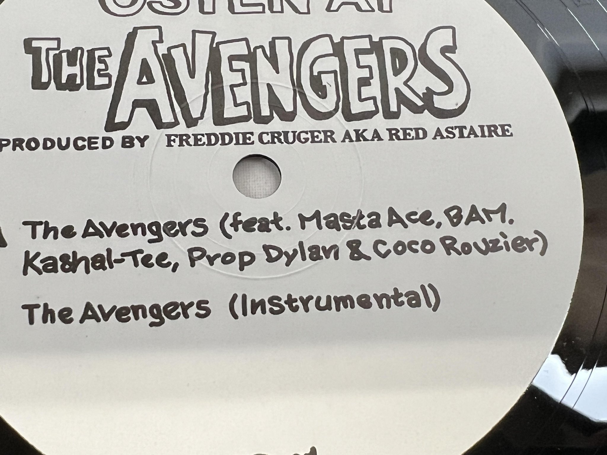 Omslagsbild för skivan OSTEN AF the avengers 12"single Red Astaire, Masta Ace, Prop Dylan, Kashal-Tee