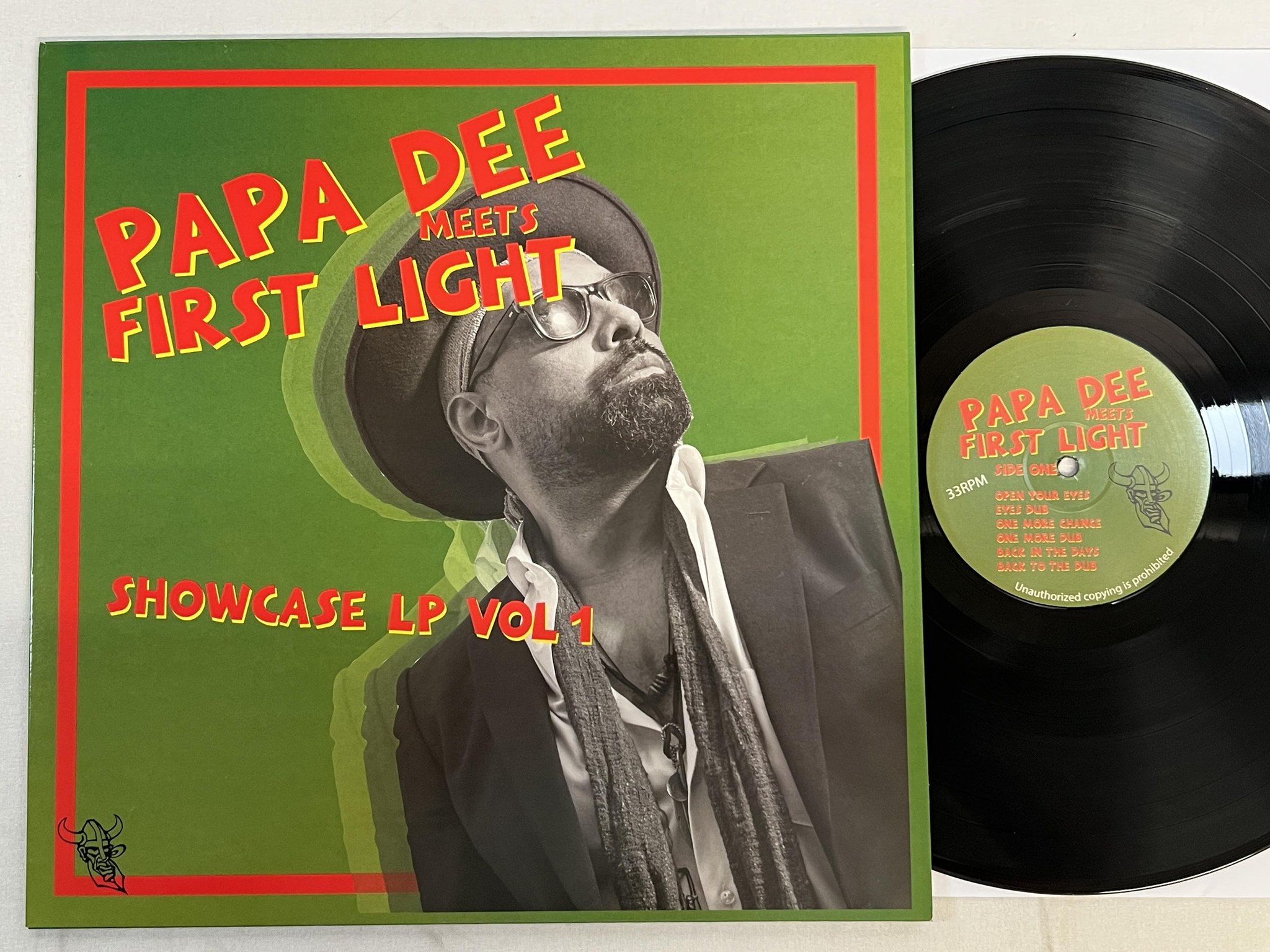 Omslagsbild för skivan PAPA DEE meets FIRST LIGHT Showcase LP Vol 1 LP 2018 BLACK VIKING BVR2