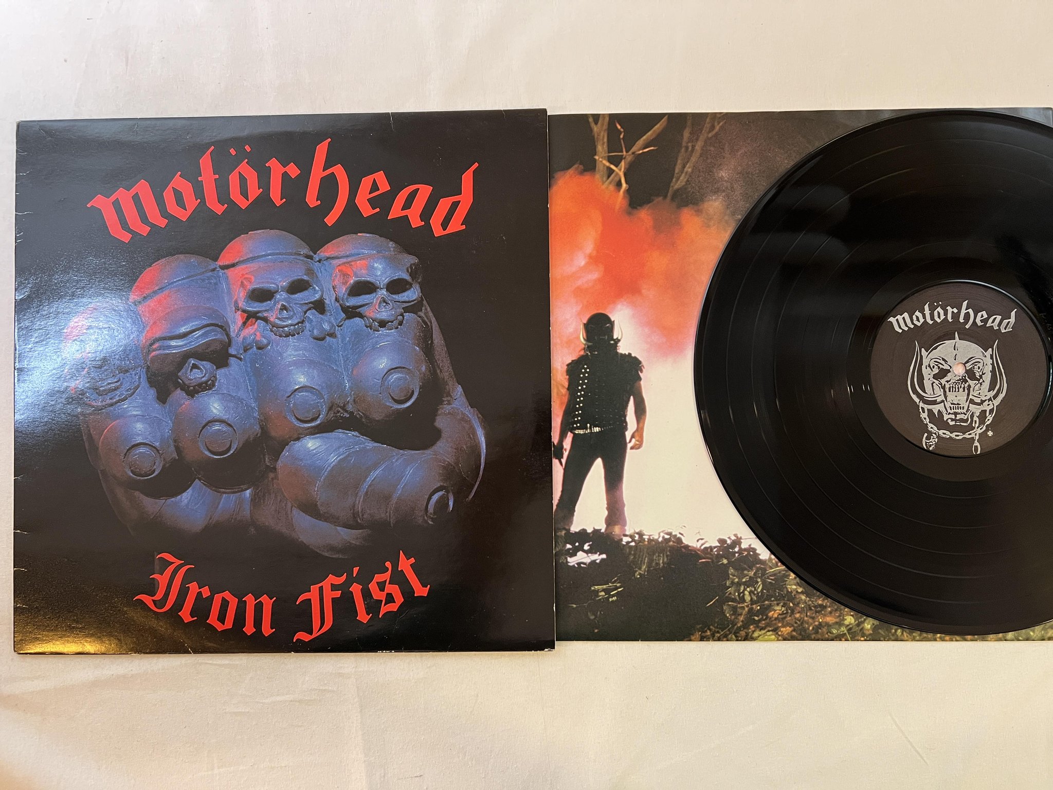 Omslagsbild för skivan MOTOTHEAD iron fist LP -82 ncb BRONZE BRNA 539