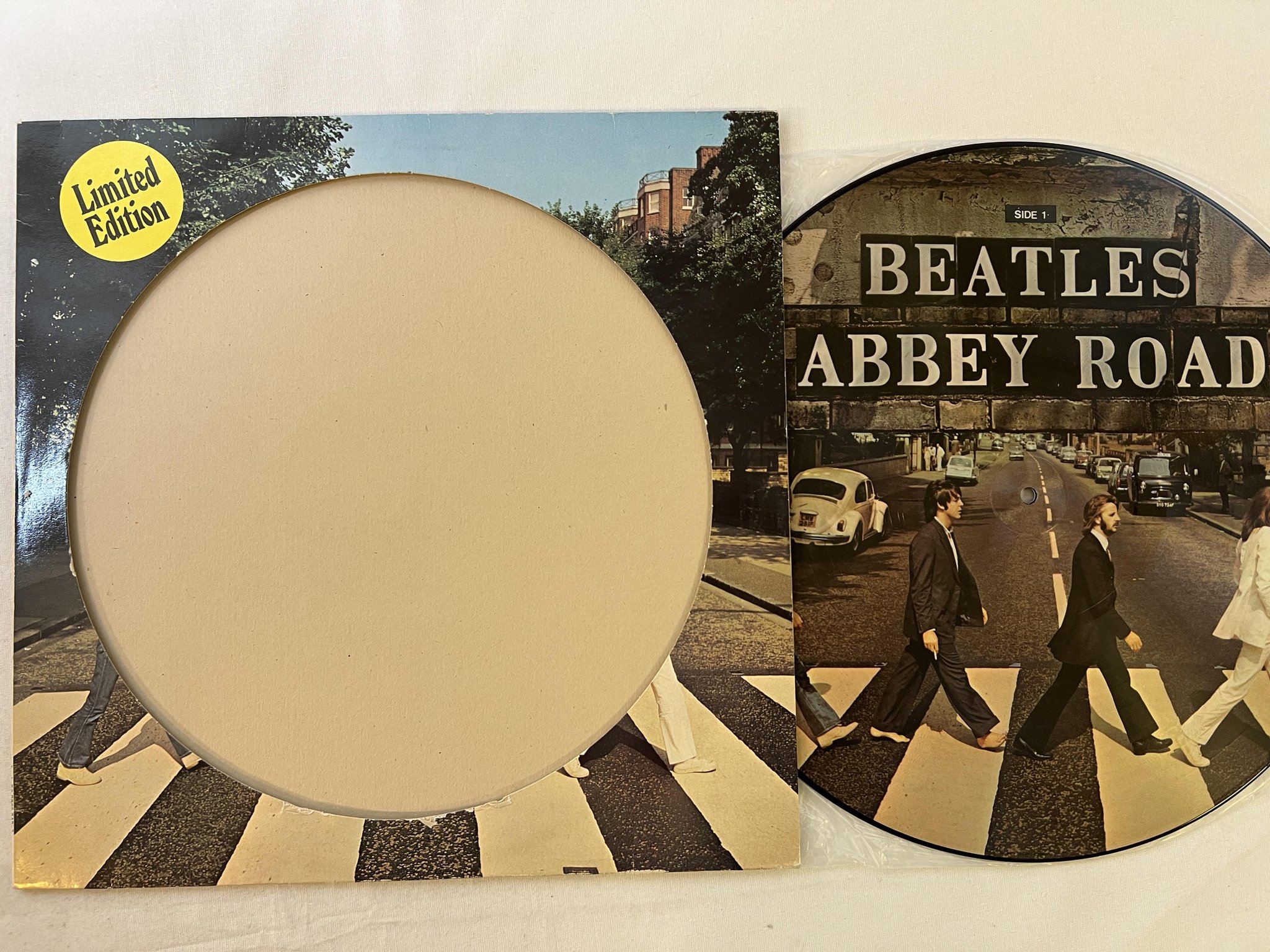 Omslagsbild för skivan THE BEATLES abbey road LP -79 Hol APPLE 5C P062-04243 picture disc
