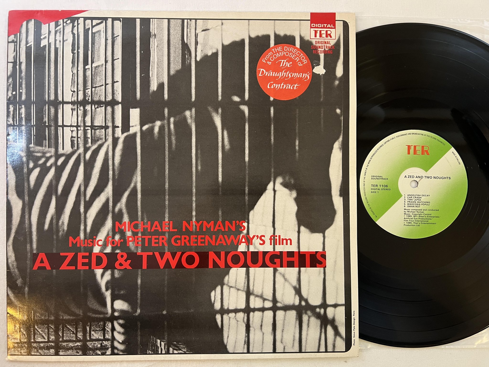 Omslagsbild för skivan MICHAEL NYMAN Music For Peter Greenaway's Film A Zed & Two Noughts LP -85 UK