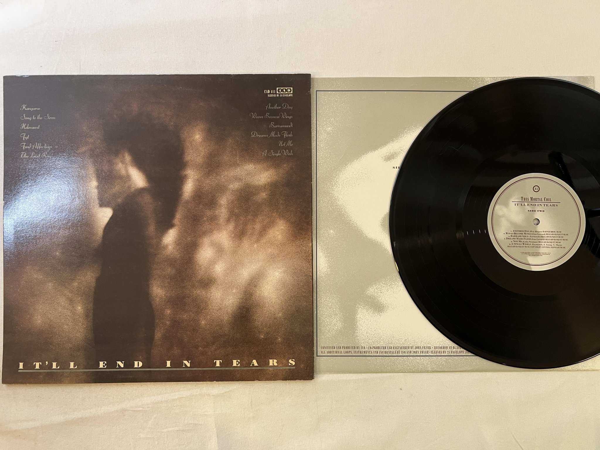 Omslagsbild för skivan THIS MORTAL COIL it'll end in tears LP -84 4AD CAD 411