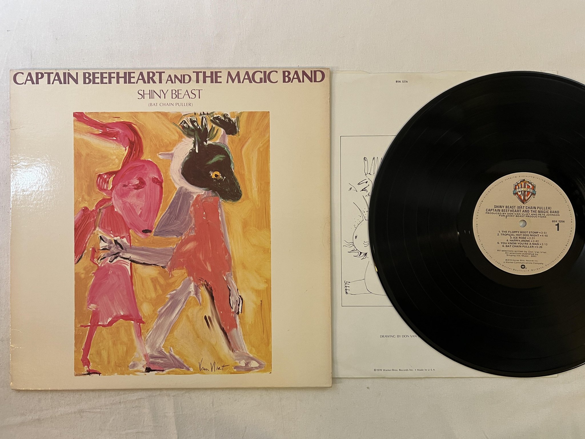 Omslagsbild för skivan CAPTAIN BEEFHEART shiny beast LP -78 US WARNER BSK 3256