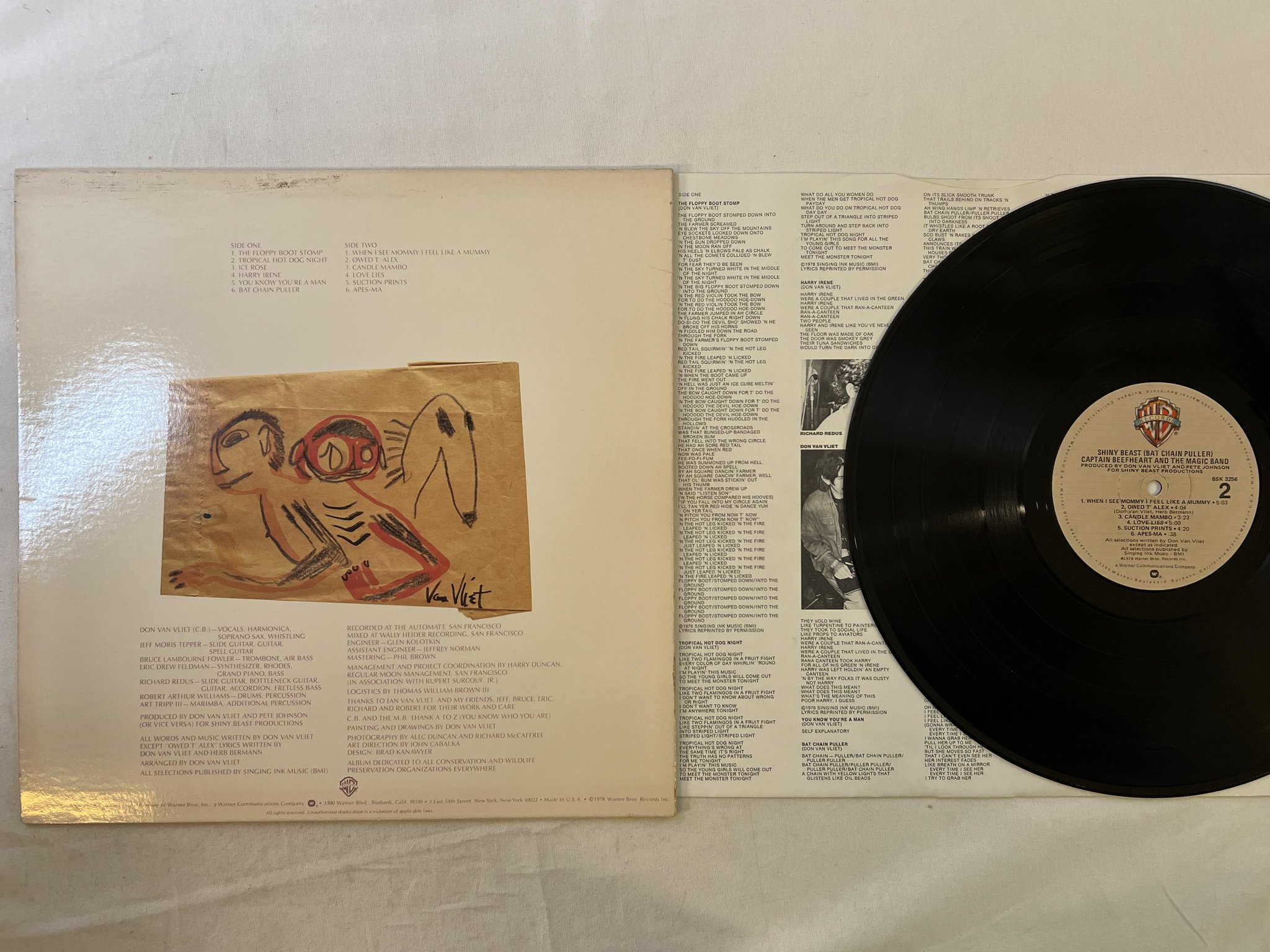 Omslagsbild för skivan CAPTAIN BEEFHEART shiny beast LP -78 US WARNER BSK 3256