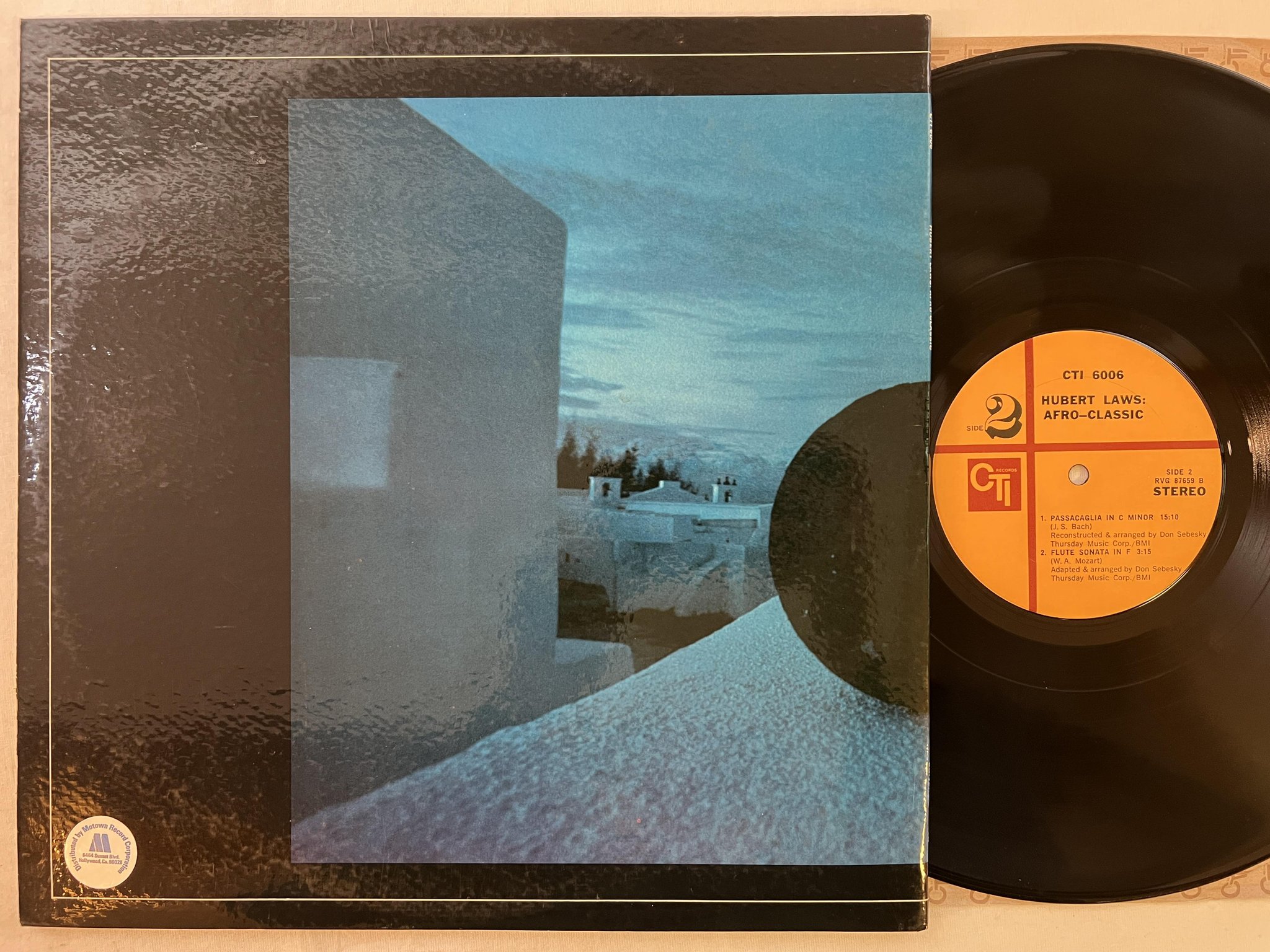 Omslagsbild för skivan HUBERT LAWS afro-classic LP -70 US CTI 6006
