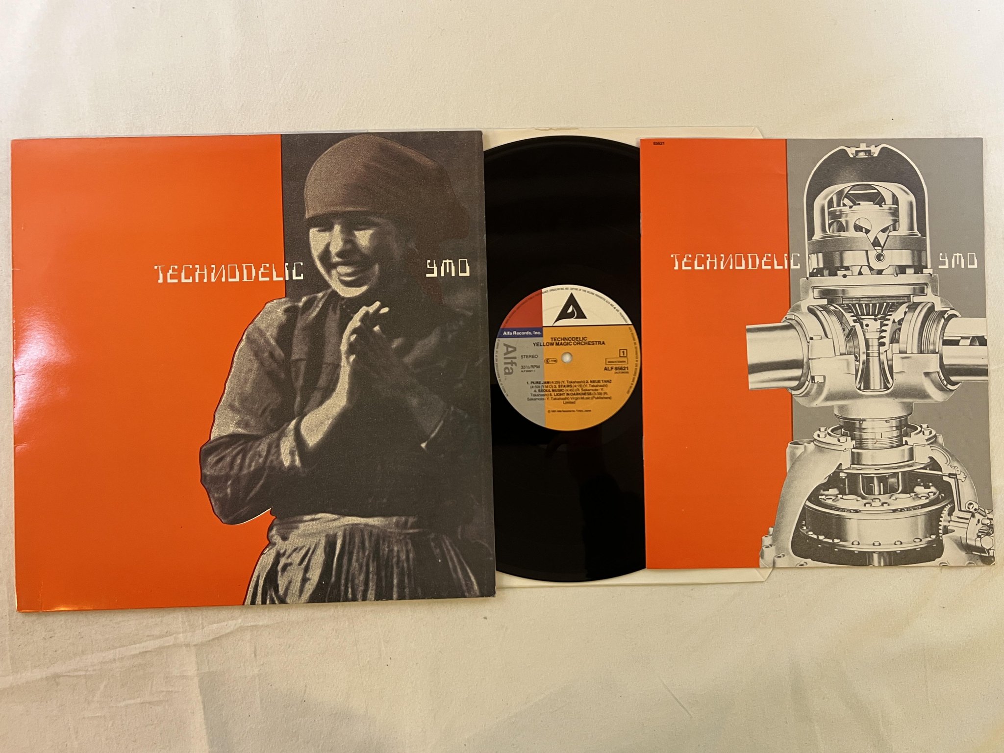 Omslagsbild för skivan YELLOW MAGIC ORCHESTRA technodelic LP -81 Hol ALFA ALF 85621