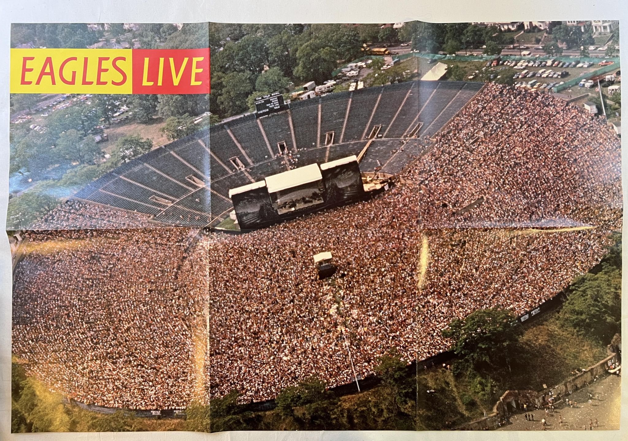 Omslagsbild för skivan EAGLES live 2xLP -80 Ger ASYLUM BB 705 w/ poster