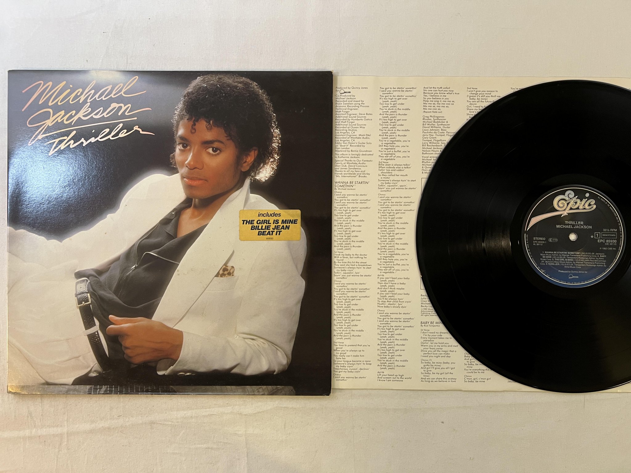 Omslagsbild för skivan MICHAEL JACKSON thriller LP -82 EPIC EPC 85930