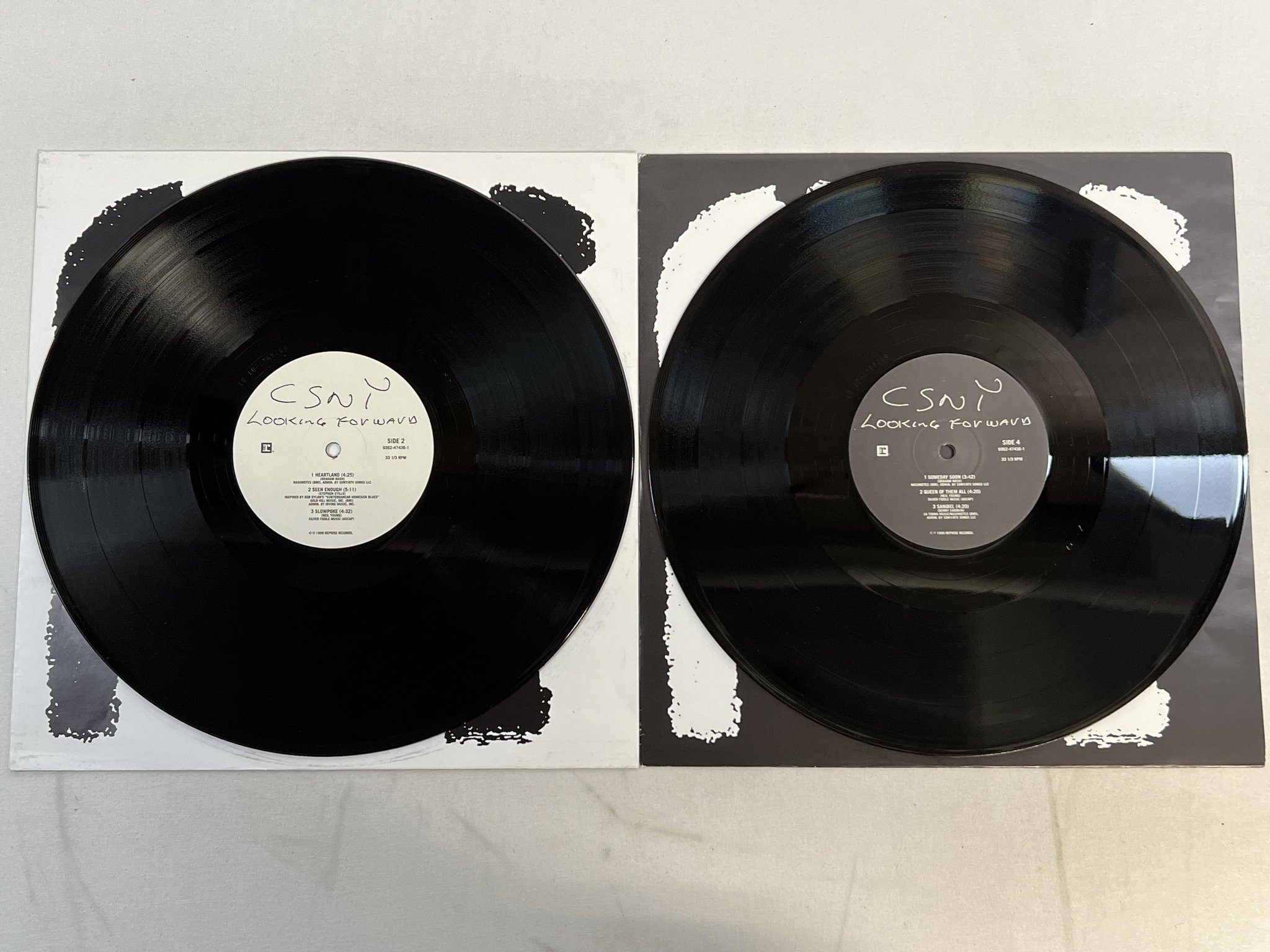 Omslagsbild för skivan CSNY Looking Forward 2xLP -99 REPRISE 9362-47436-1