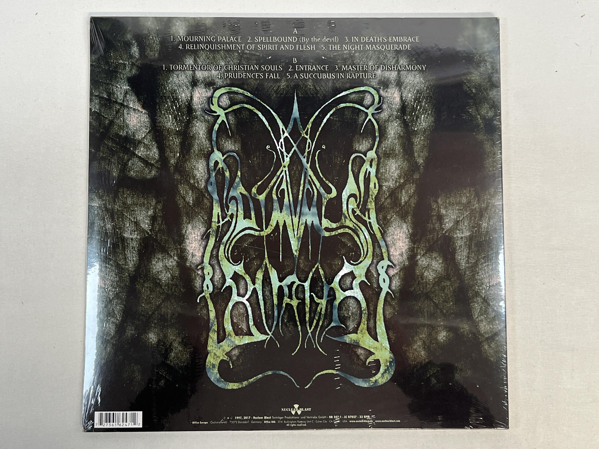 Omslagsbild för skivan DIMMU BORGIR Enthrone Darkness Triumphant LP re 2017 NUCLEAR BLAST 27361 39841