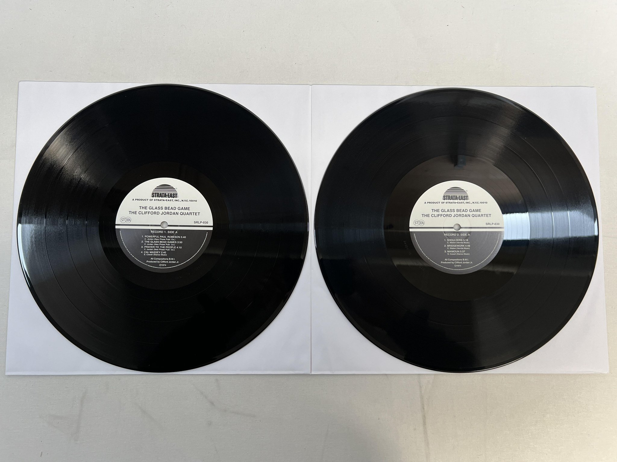 Omslagsbild för skivan CLIFFORD JORDAN QUARTET glass bead games 2xLP Fra 2019 STRATA EAST SRLP030