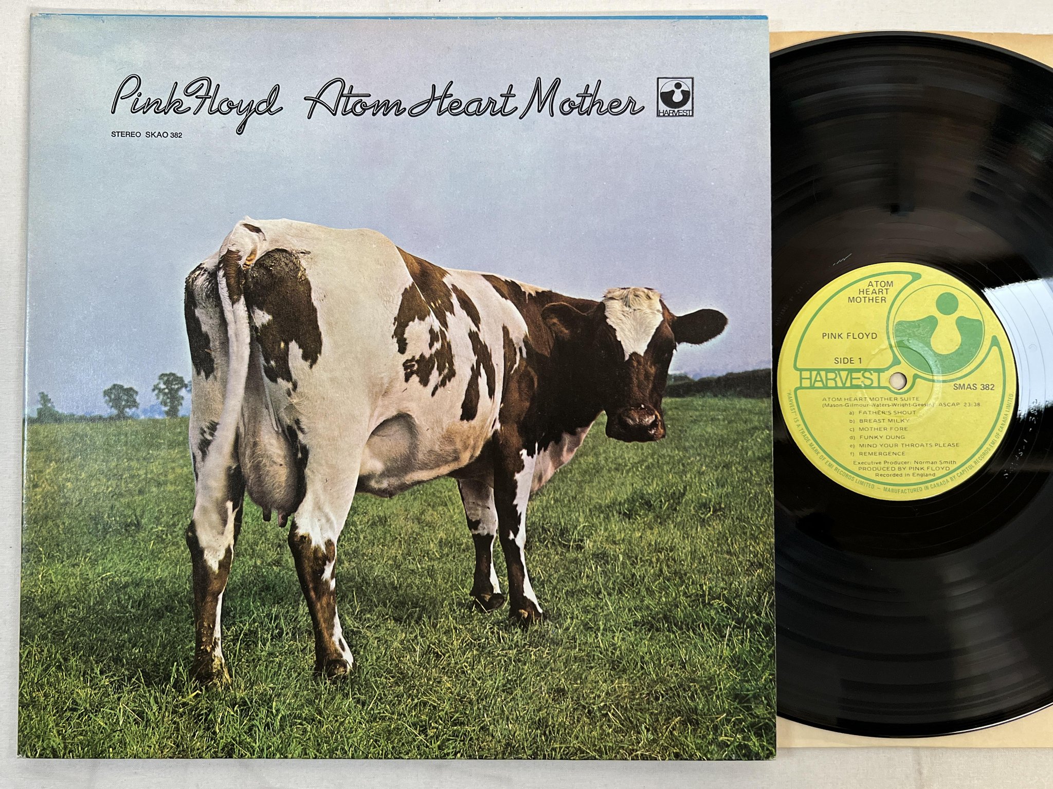Omslagsbild för skivan PINK FLOYD atom heart mother LP re Can HARVEST SMAS 382