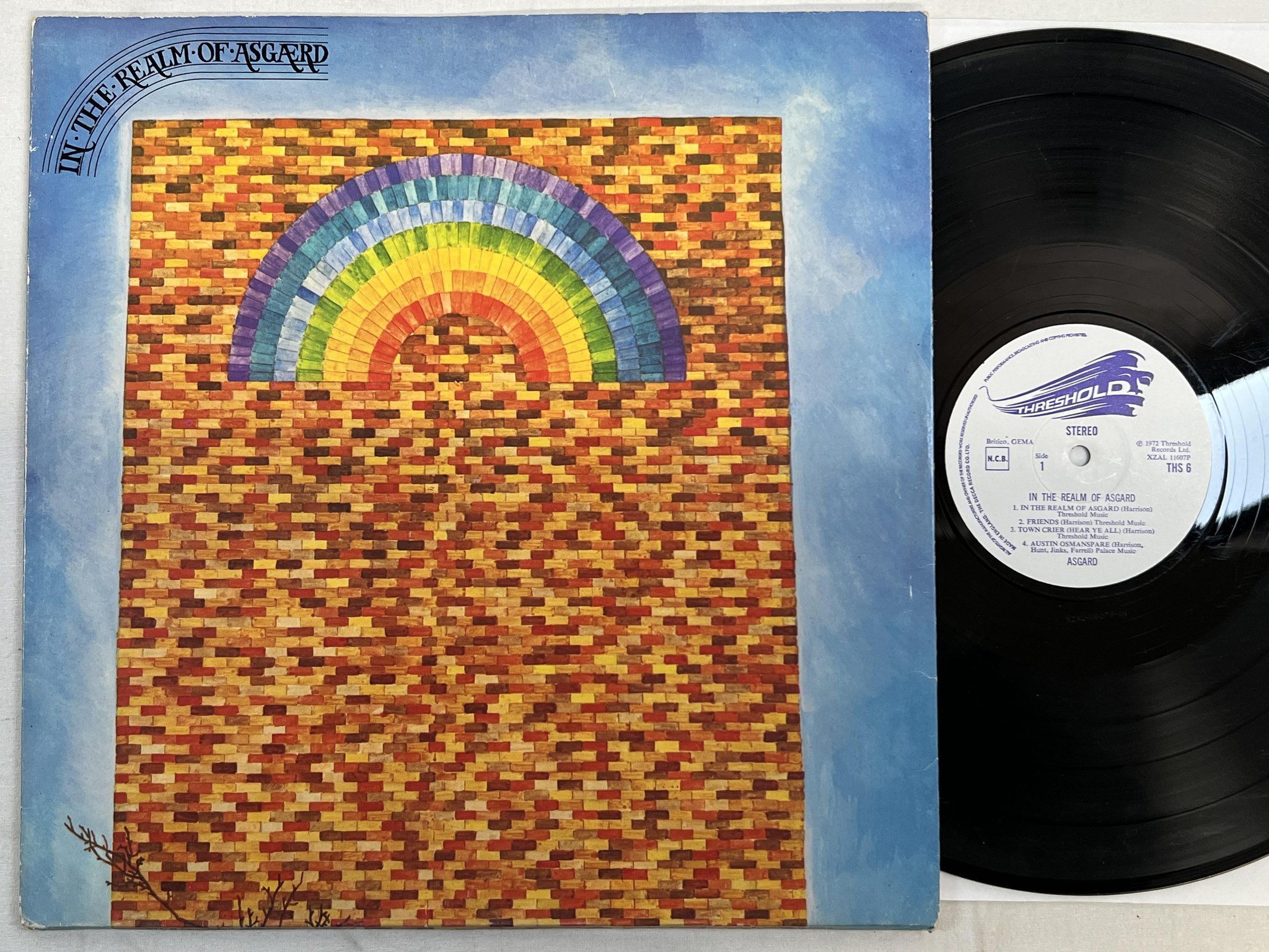 Omslagsbild för skivan ASGARD In The Realm Of Asgærd LP -72 UK threshold THS 6 ** rare prog **