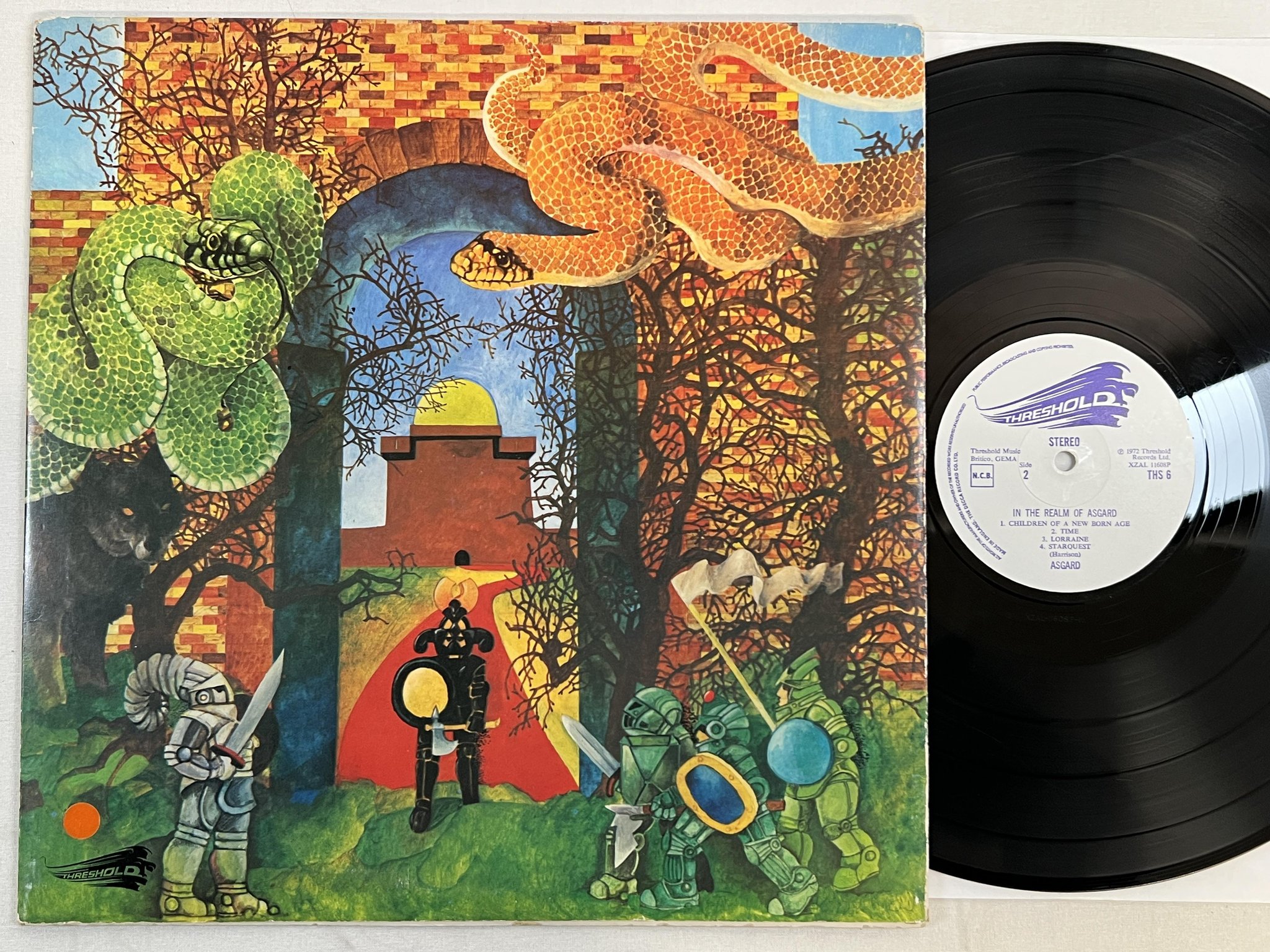 Omslagsbild för skivan ASGARD In The Realm Of Asgærd LP -72 UK threshold THS 6 ** rare prog **