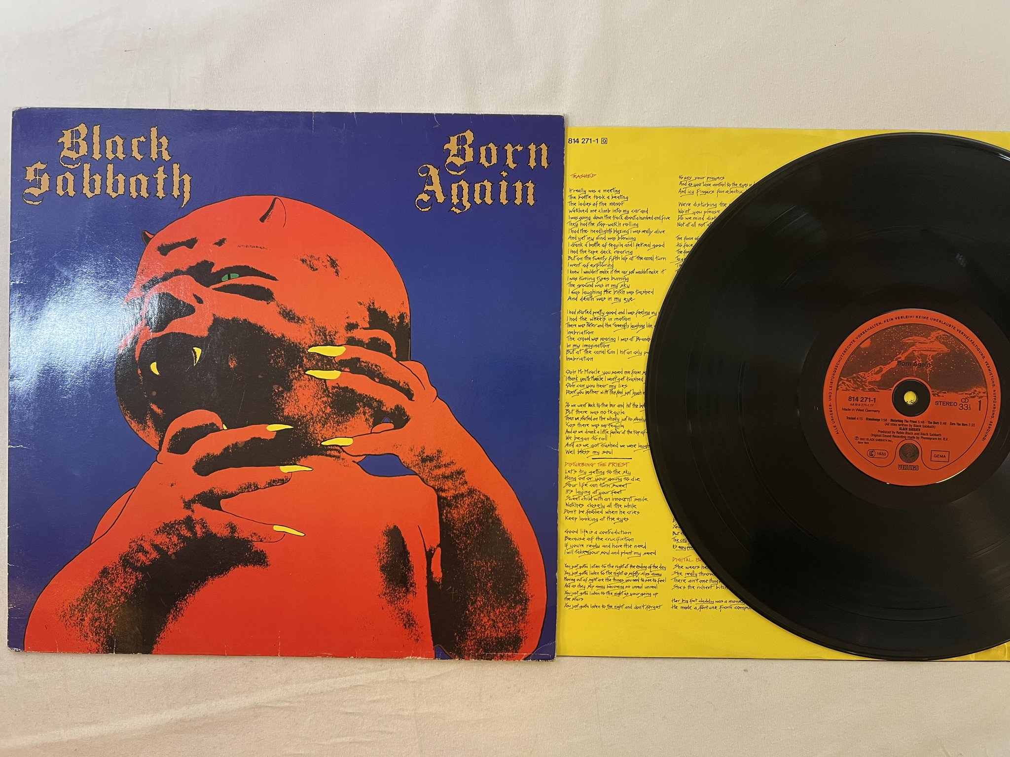 Omslagsbild för skivan BLACK SABBATH born again LP -83 VERTIGO 814 271-1