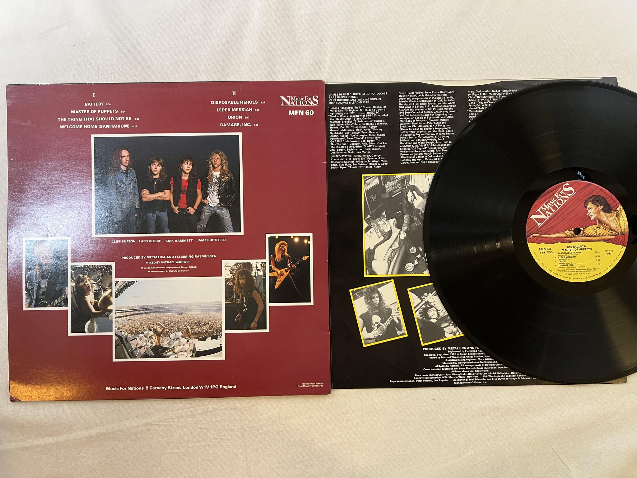 Omslagsbild för skivan METALLICA master of puppets LP -86 UK MUSIC FOR NATIONS MFN 60
