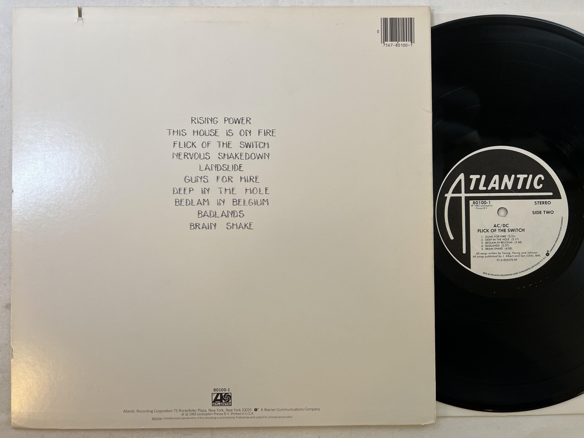 Omslagsbild för skivan AC/DC Flick Of The Switch LP -83 US ATLANTIC 80100-1 ** Embossed cover **