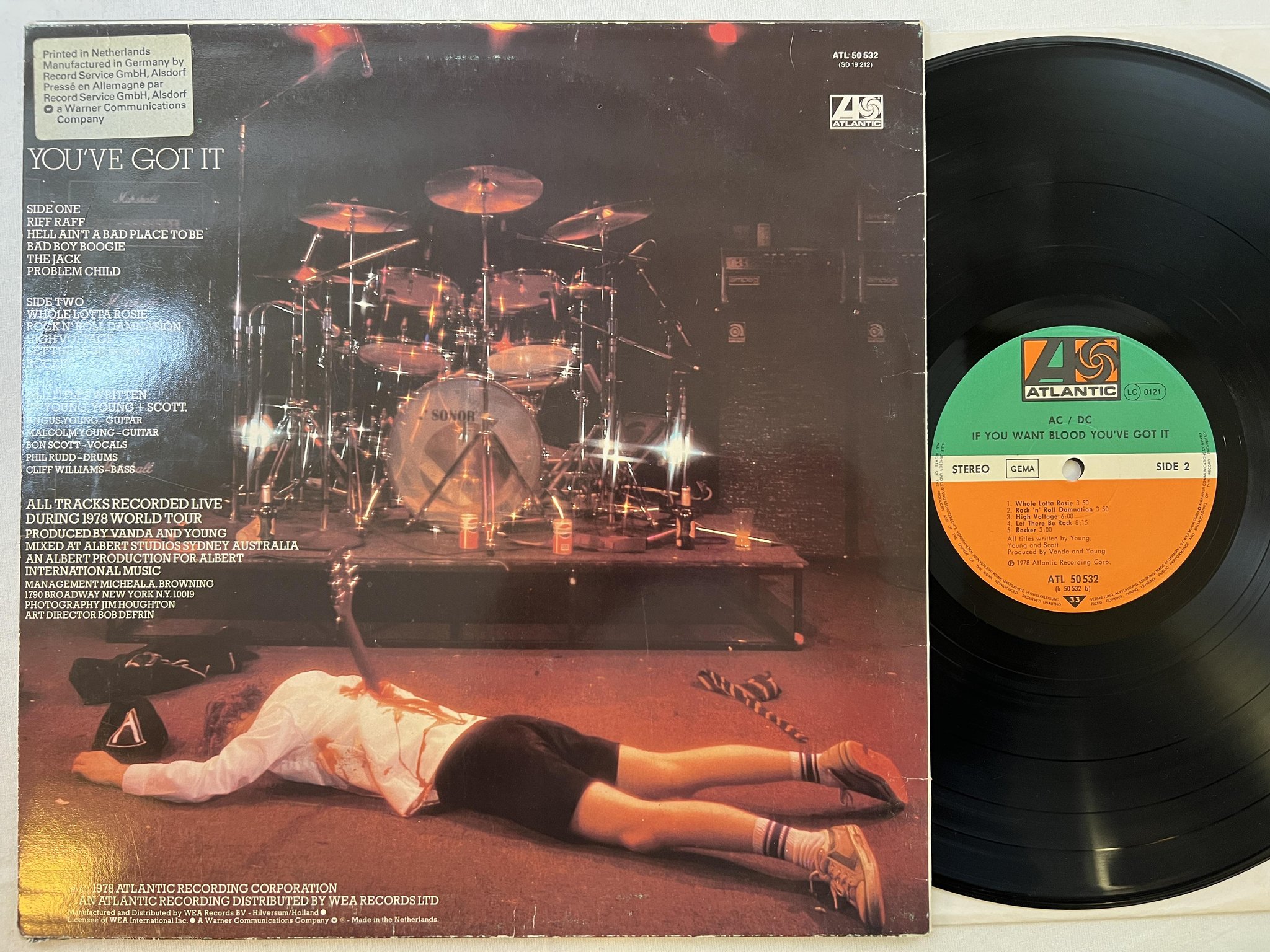 Omslagsbild för skivan AC/DC if you want blood you've got it LP -78 Ger ATLANTIC ATL 50532