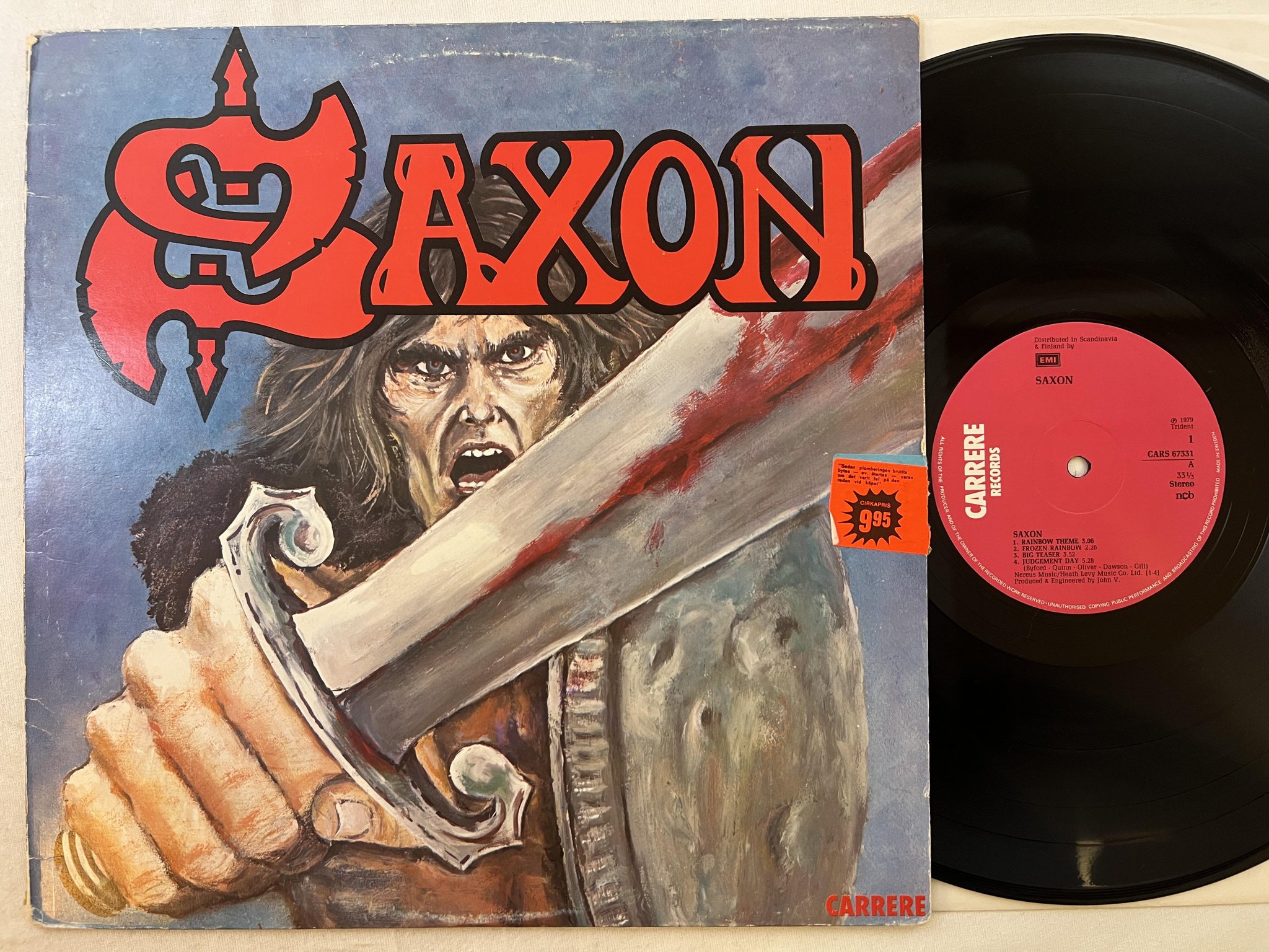Omslagsbild för skivan SAXON s/t LP -79 ncb CARRERE CARS 67331