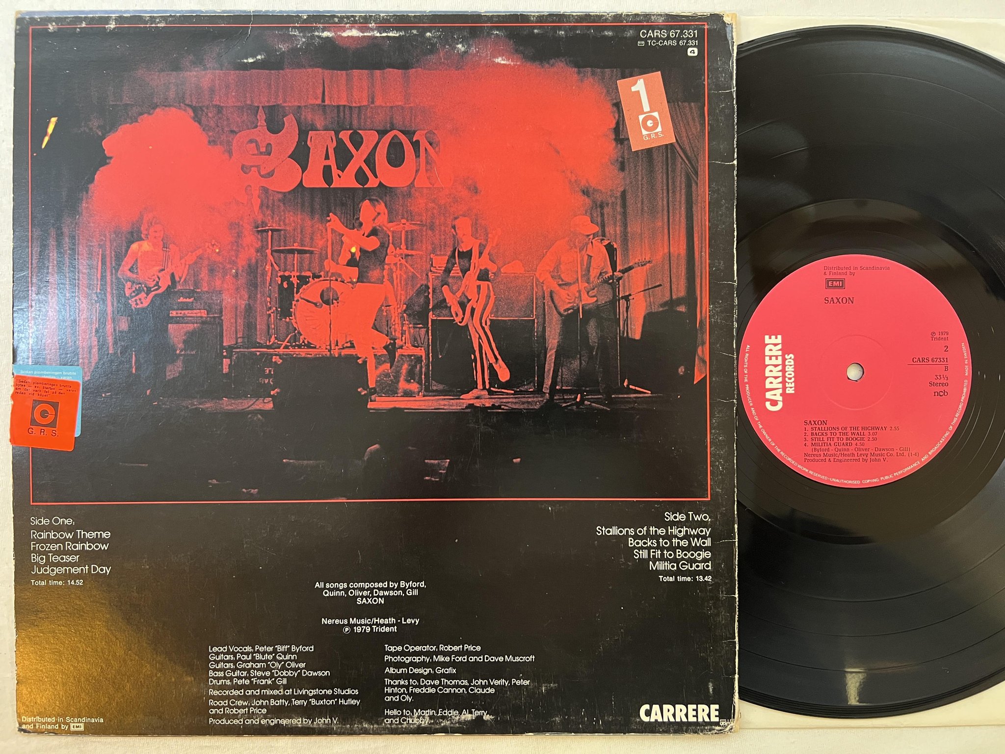 Omslagsbild för skivan SAXON s/t LP -79 ncb CARRERE CARS 67331