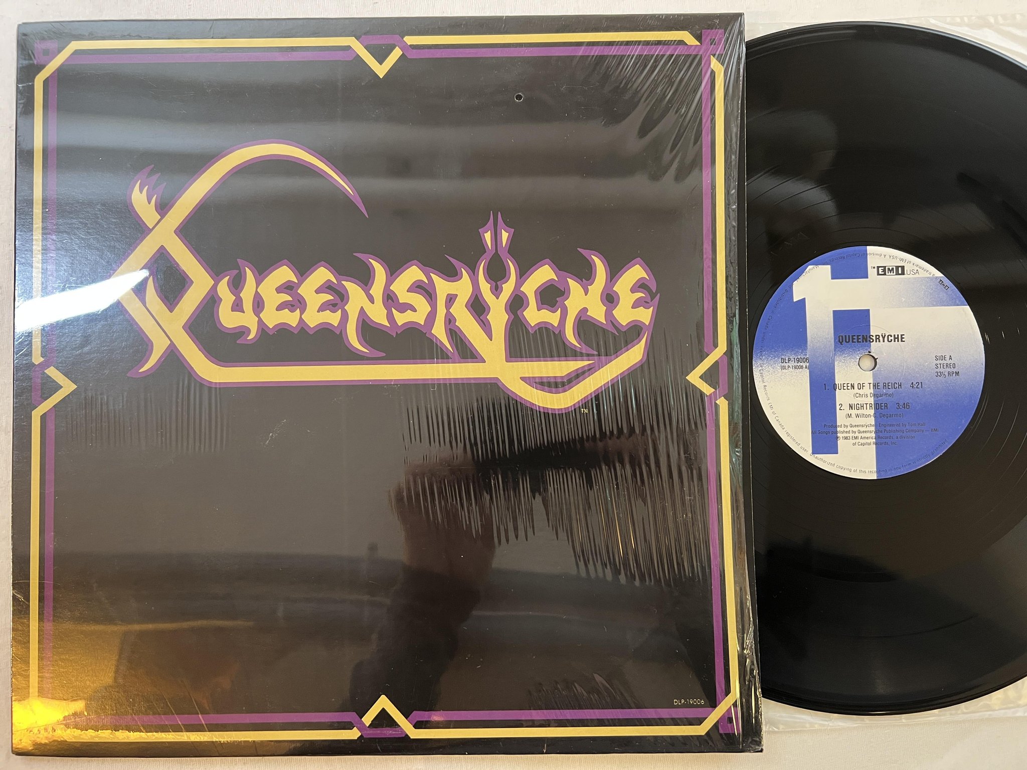 Omslagsbild för skivan QUEENSRYCHE s/t 12"ep -83 US EMI America DLP-19006