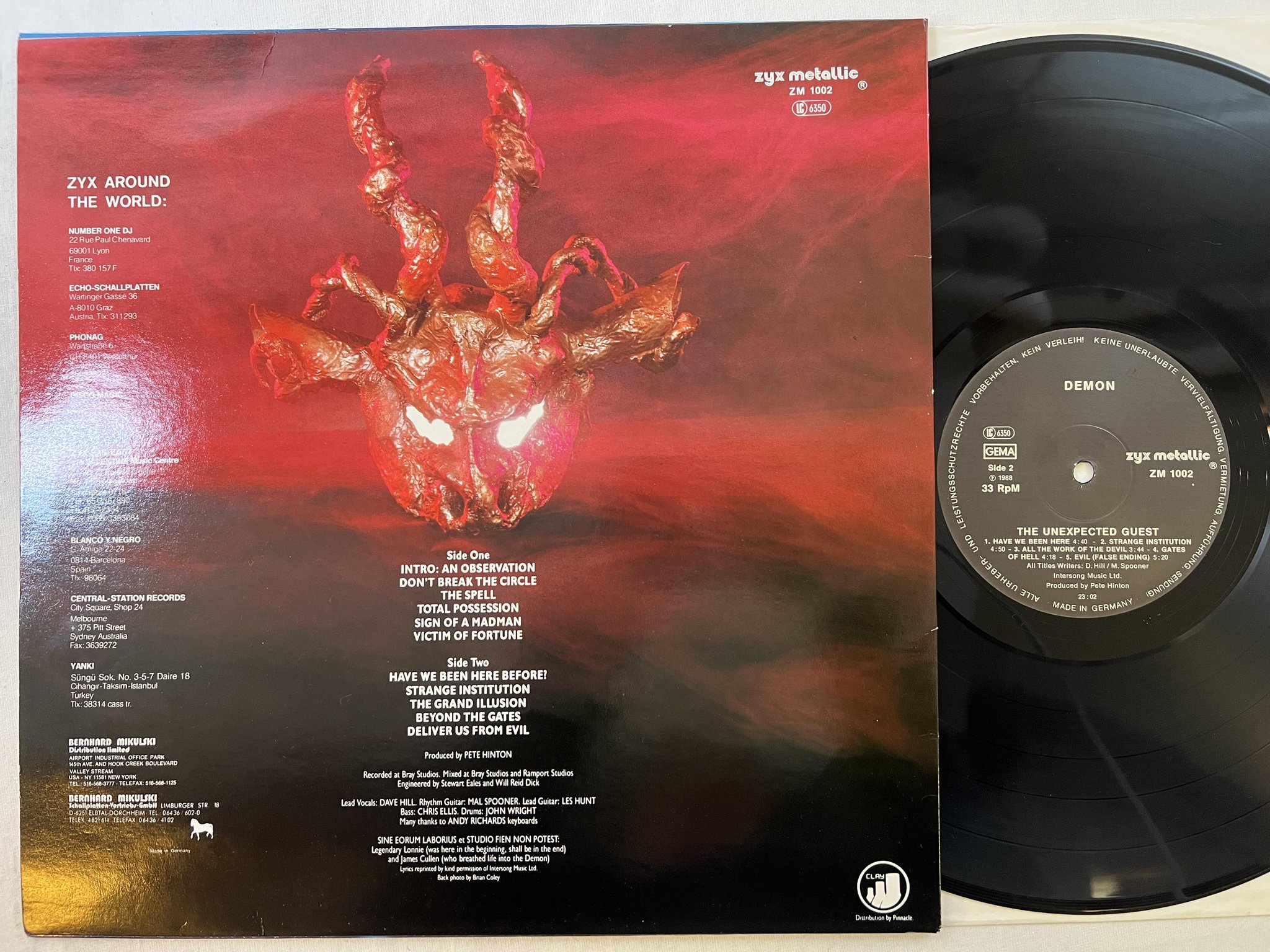 Omslagsbild för skivan DEMON the unexpected guest LP -88 ZYX METALLIC ZM 1002