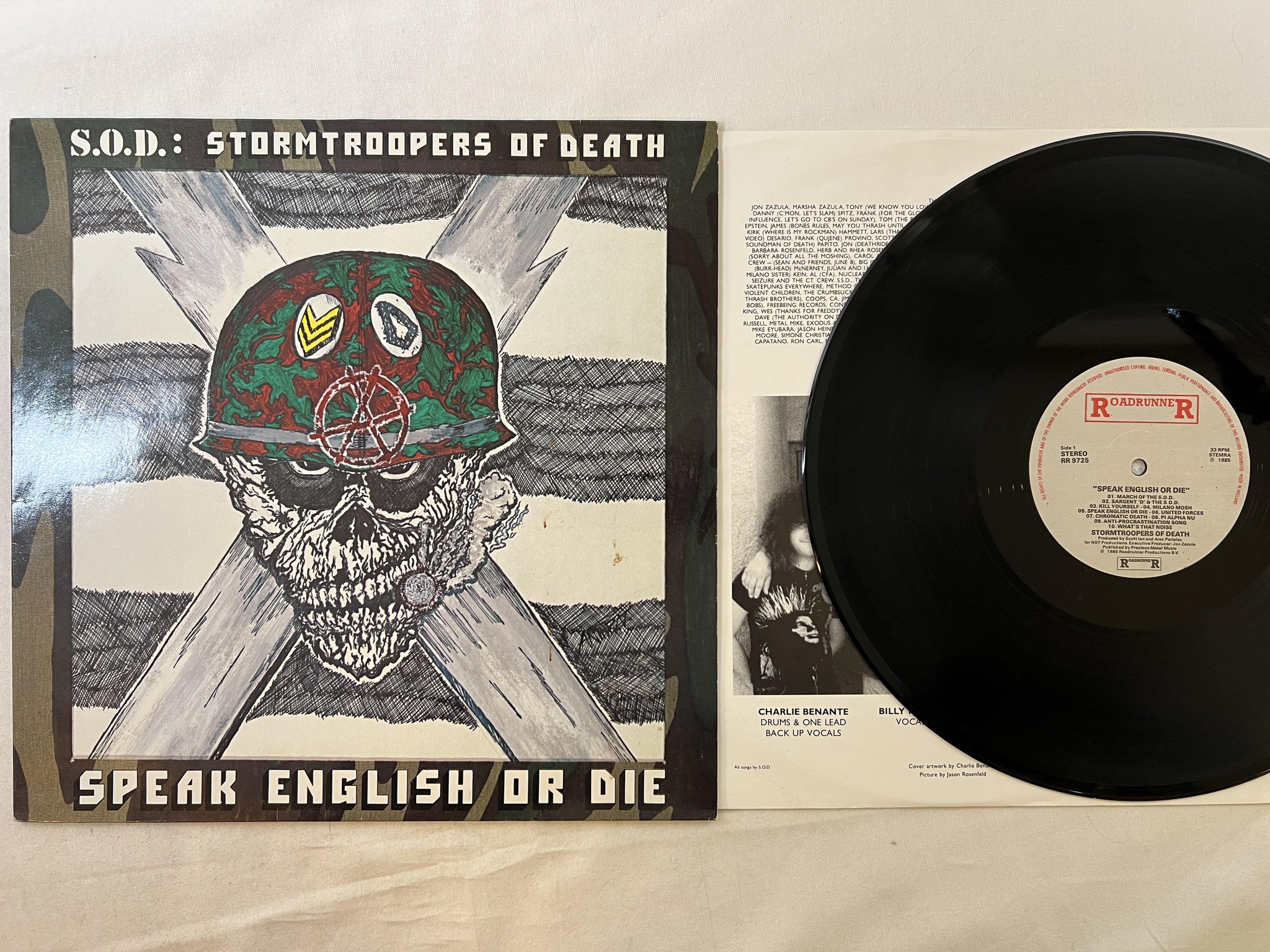 Omslagsbild för skivan STORMTROOPERS OF DEATH speak english or die LP -85 ROADRUNNER RR 9725