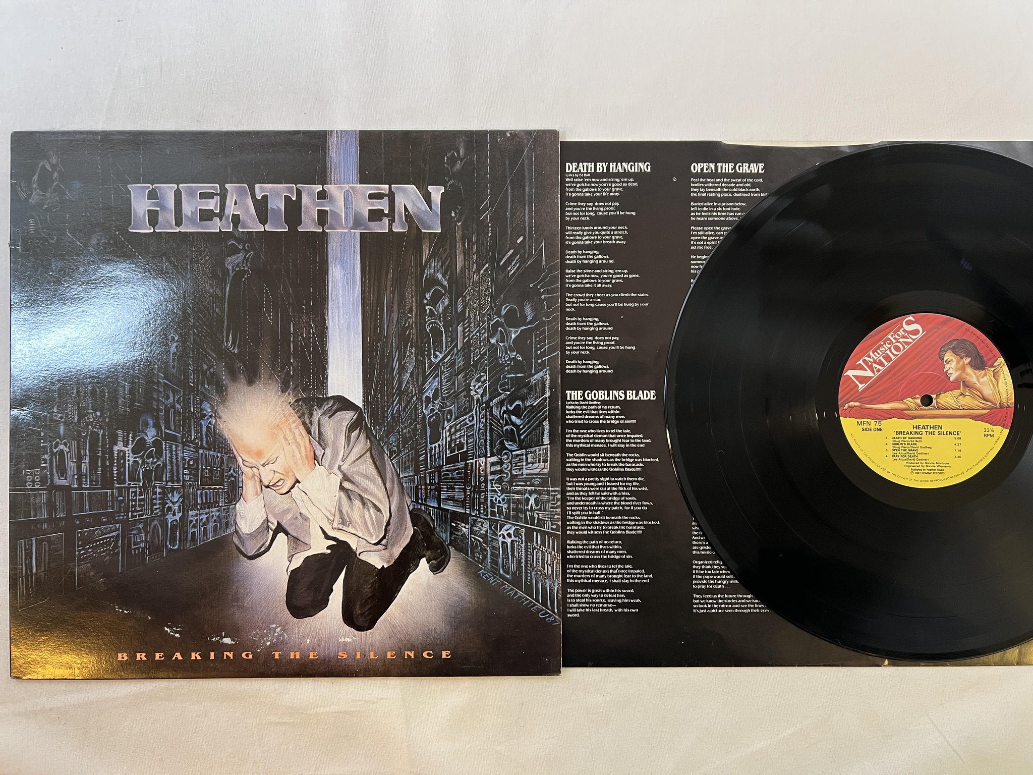 Omslagsbild för skivan HEATHEN breaking the silence LP -87 MUSIC FOR NATIONS MFN 75