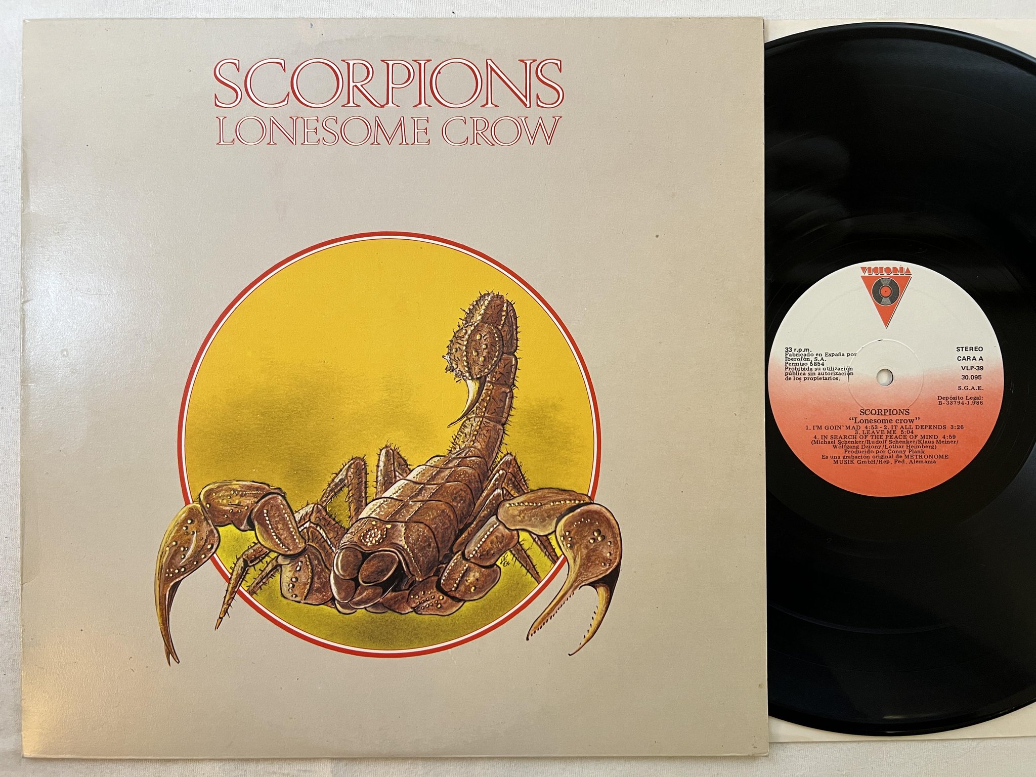 Omslagsbild för skivan SCORPIONS Lonesome Crow LP -86 Spain VICTORIA VLP-39