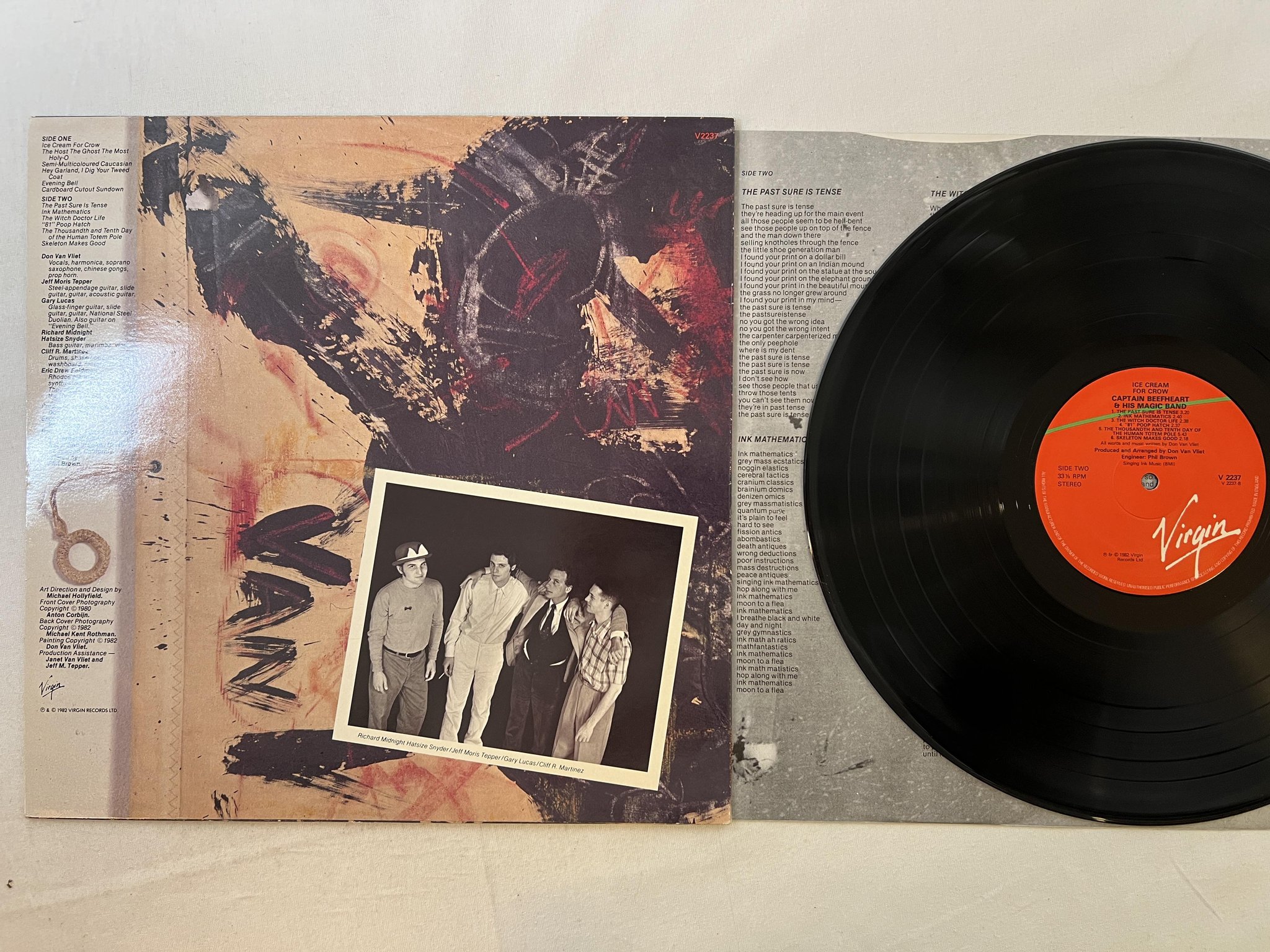 Omslagsbild för skivan CAPTAIN BEEFHEART & HIS MAGIC BAND ice cream for crow LP -82 VIRGIN V2237