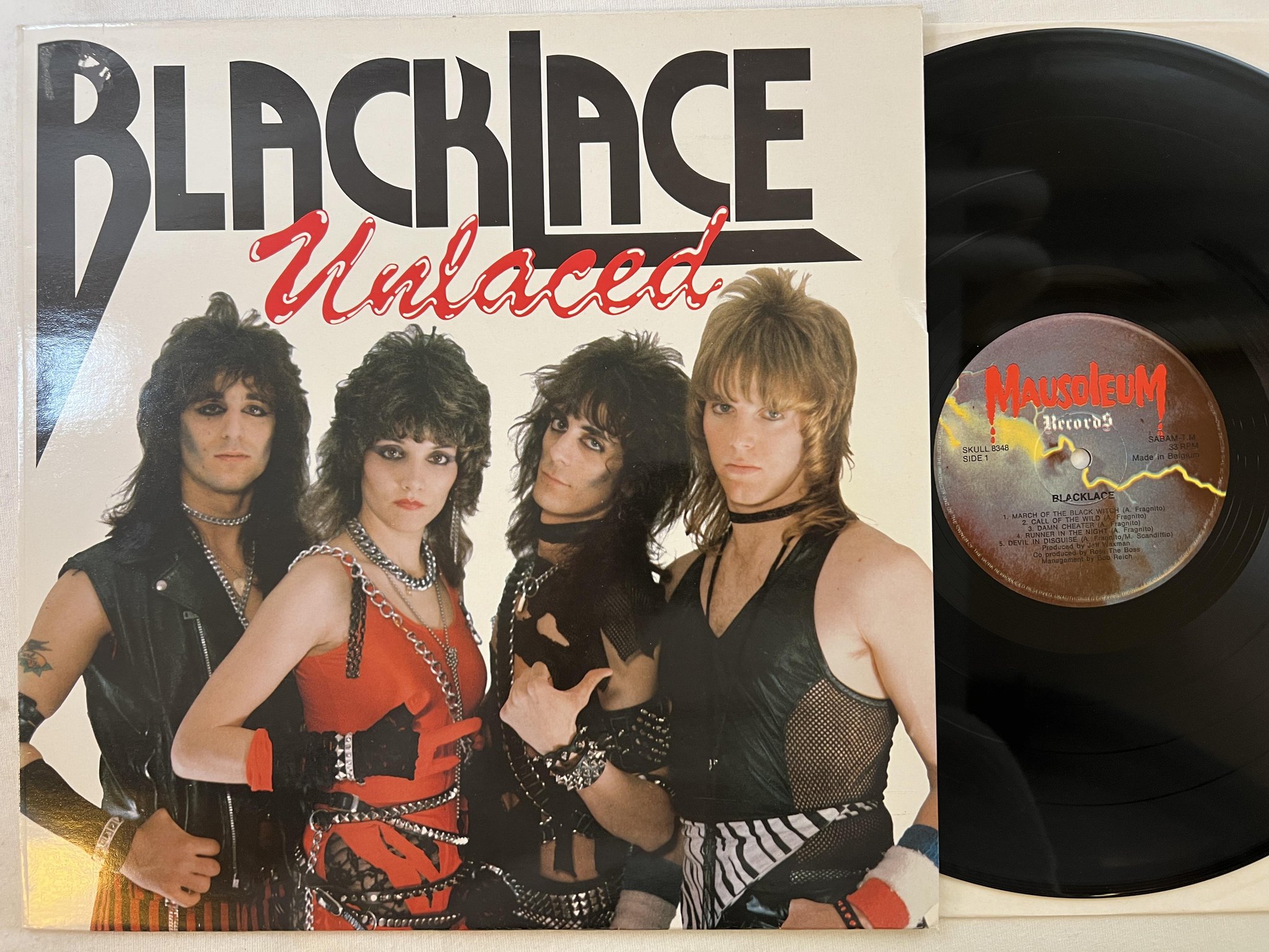 Omslagsbild för skivan BLACKLACE unlaced LP -84 Belgium MAUSOLEUM SKULL 8348