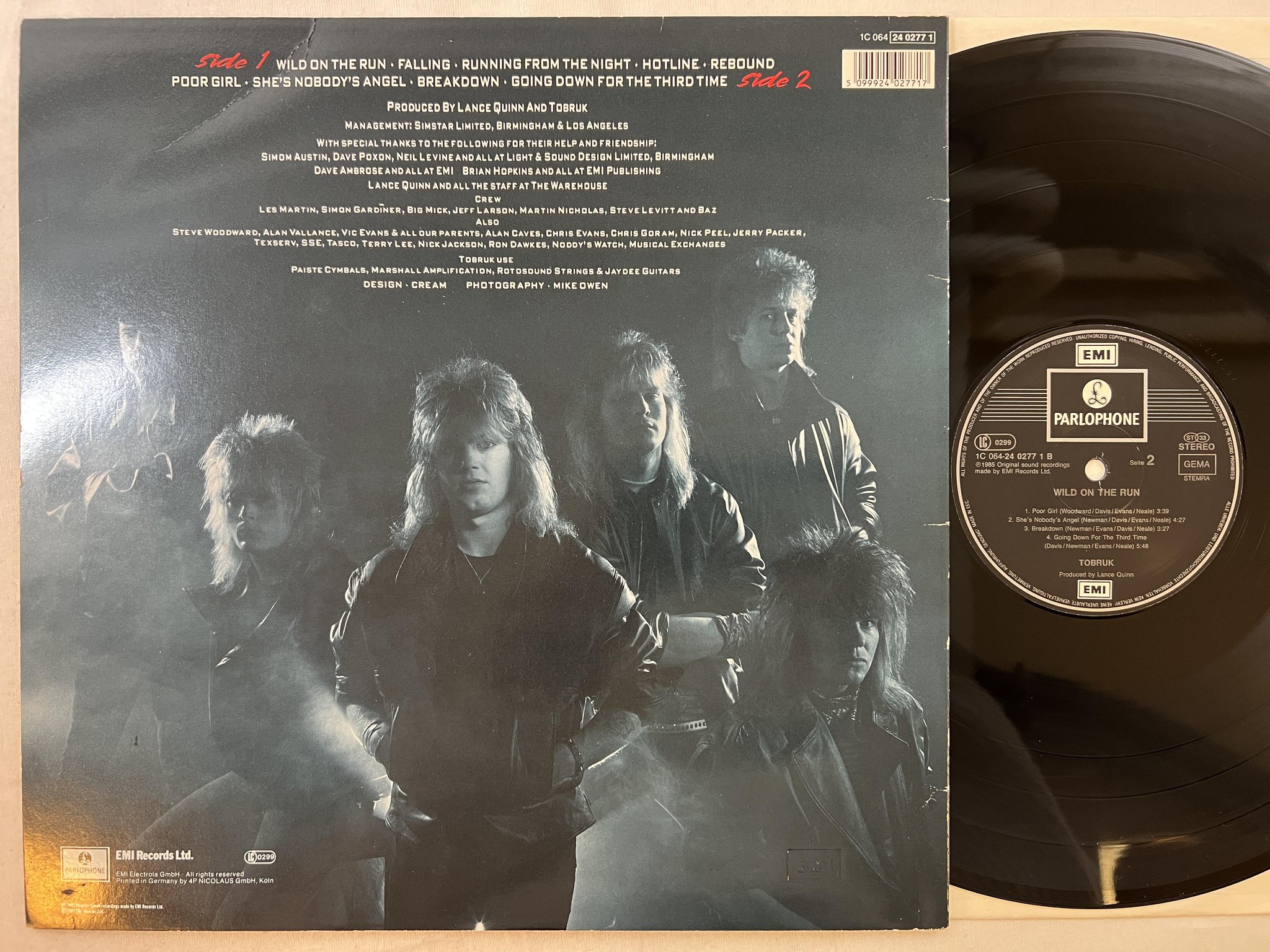 Omslagsbild för skivan TONBRUK Wild On The Run LP -85 Ger PARLOPHONE 1C 064-24 0277 1