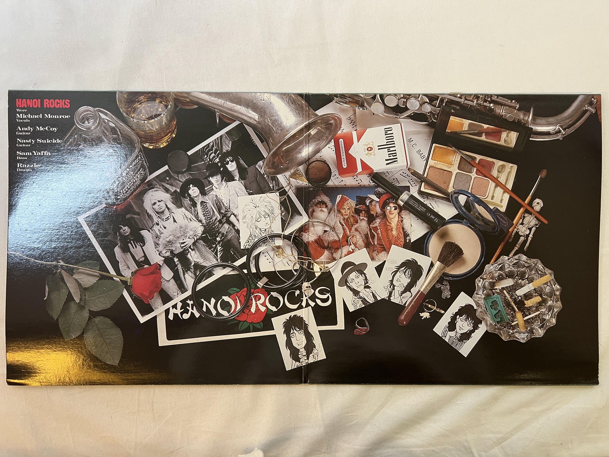 Omslagsbild för skivan HANOI ROCKS Dead By Christmas 2xLP -86 Fra RAW POWER RAW LP016