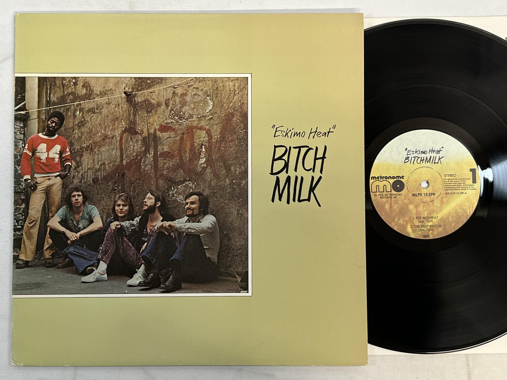 Omslagsbild för skivan BITCHMILK eskimo heat LP -76 METRONOME MLPX 15599 *** Funky Fusion ***