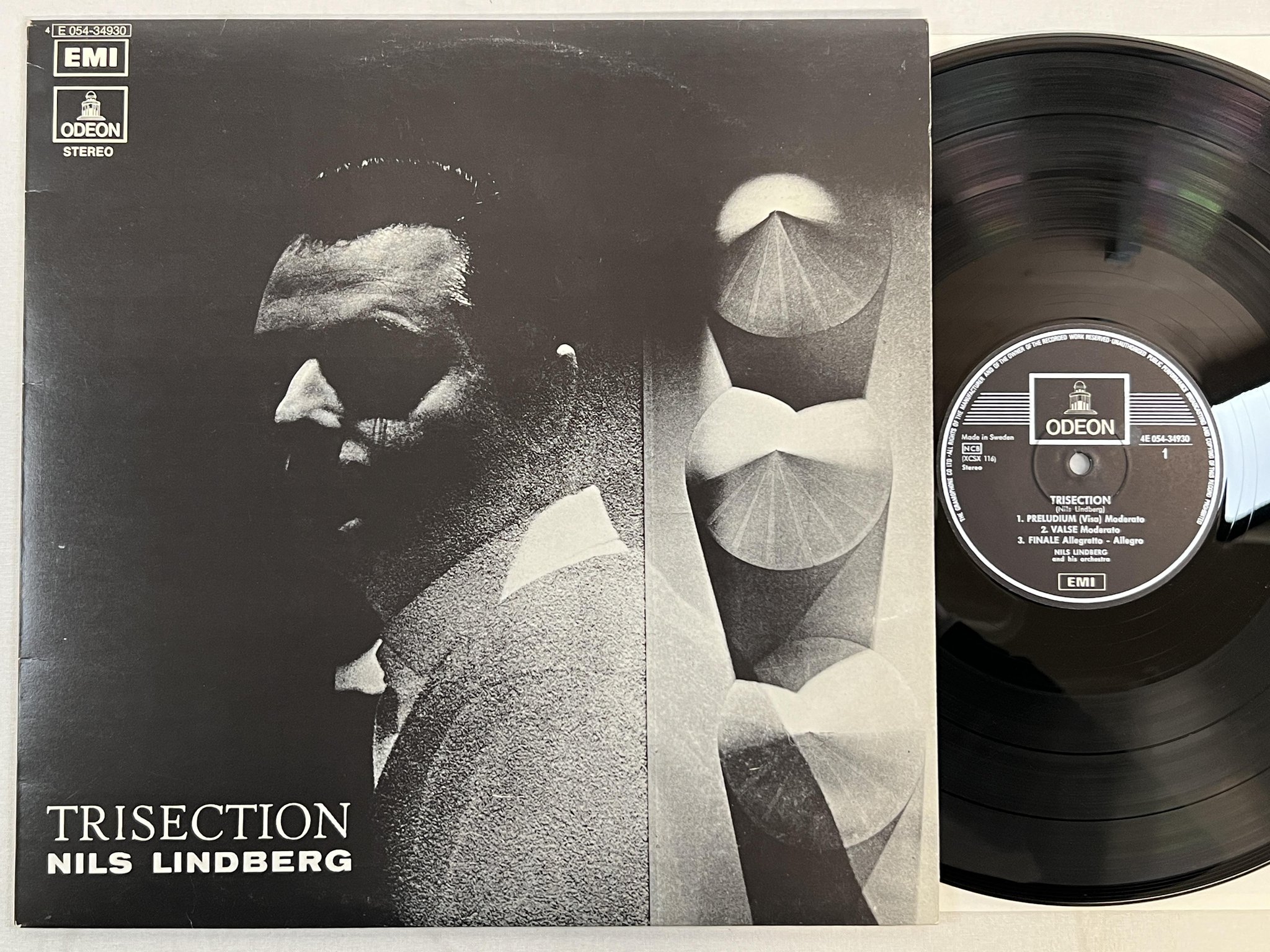 Omslagsbild för skivan NILS LINDBERG trisection LP re Swe ODEON E 054-34930
