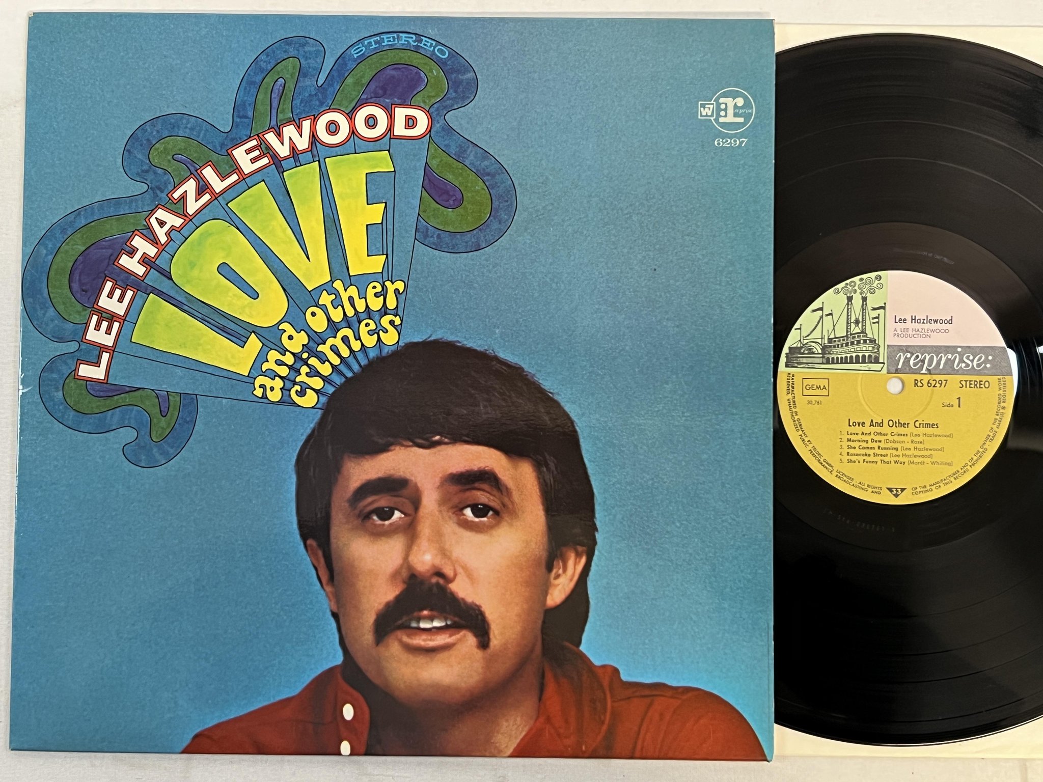 Omslagsbild för skivan LEE HAZLEWOOD love and other crimes LP Ger REPRISE RS 6297