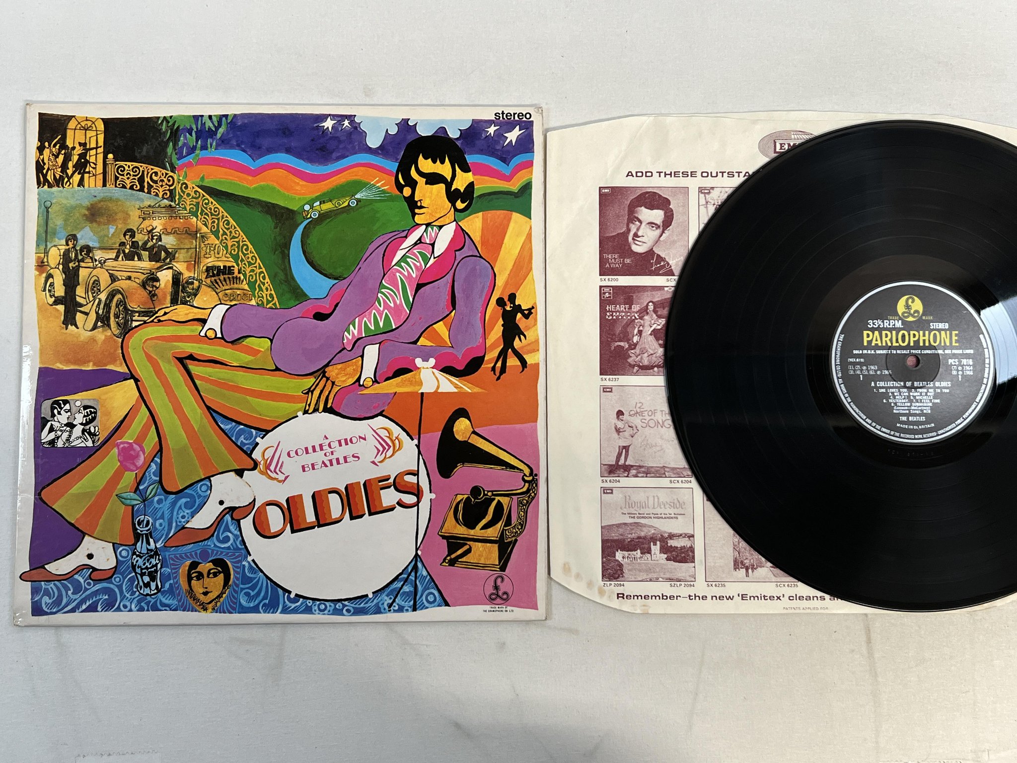 Omslagsbild för skivan THE BEATLES a collection of Beatles oldies LP -66 UK PARLOPHONE PCS 7016 (1G/1G)