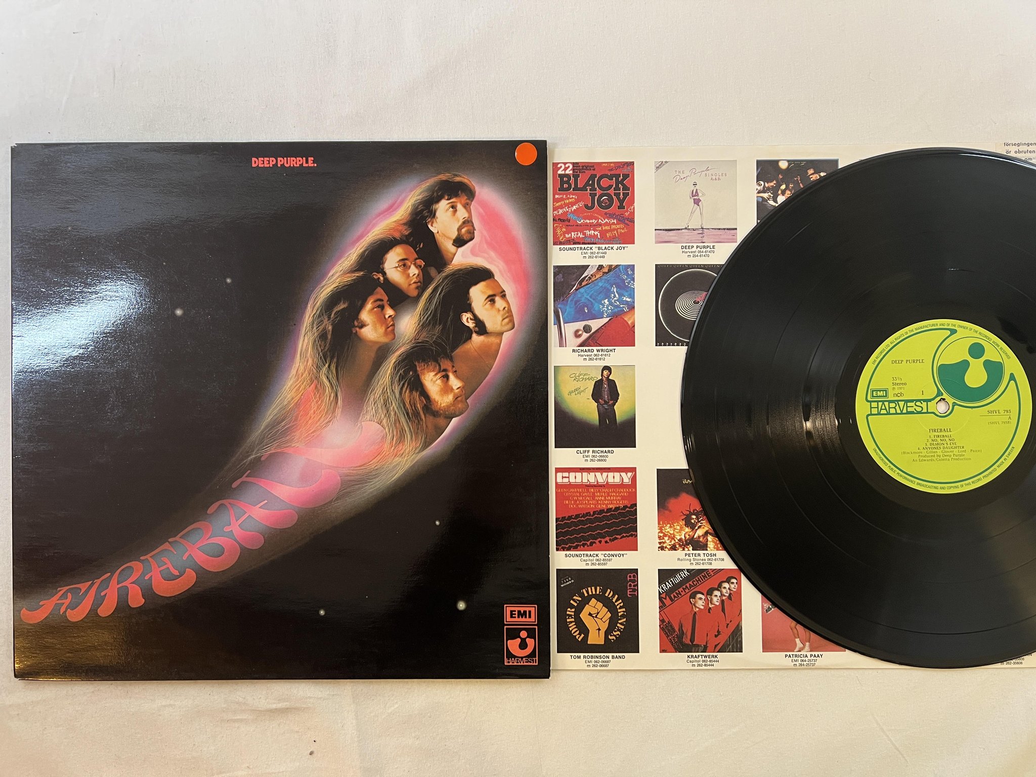 Omslagsbild för skivan DEEP PURPLE fireball LP re ncb HARVEST SHVL 793